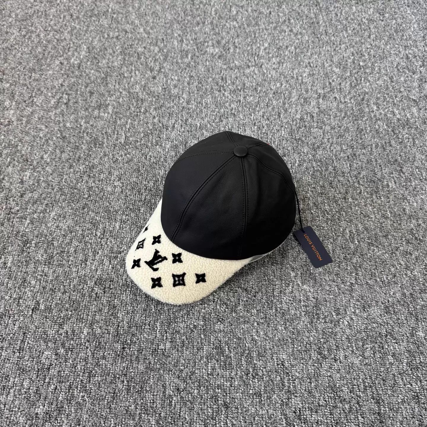Louis Vuitton LV Panda Color Block Cap L Size ONE SIZE - 1 Thumbnail