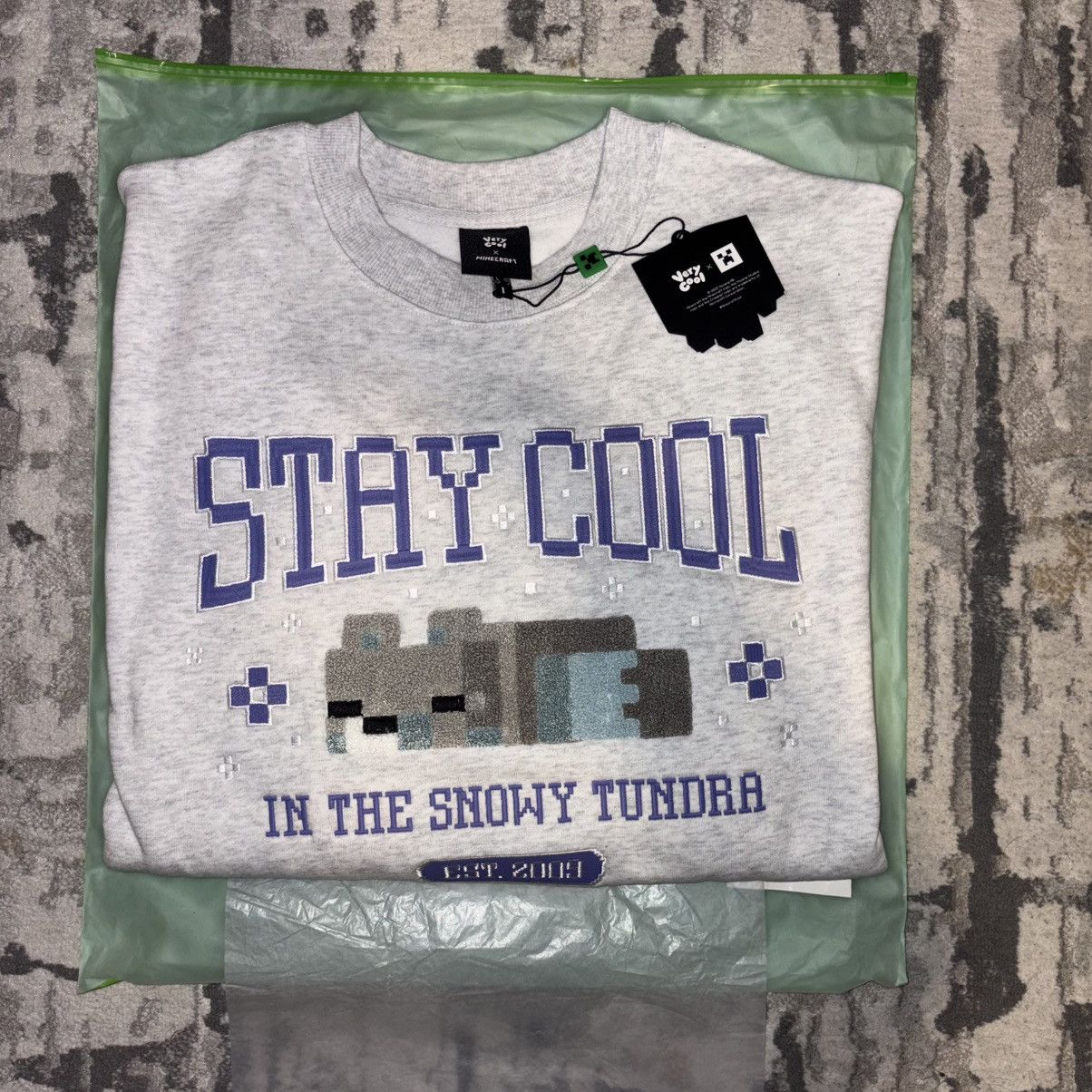 Cool Shirtz The Tundra Crew | Very Cool x Minecraft Size US L / EU 52-54 / 3 - 1 Thumbnail