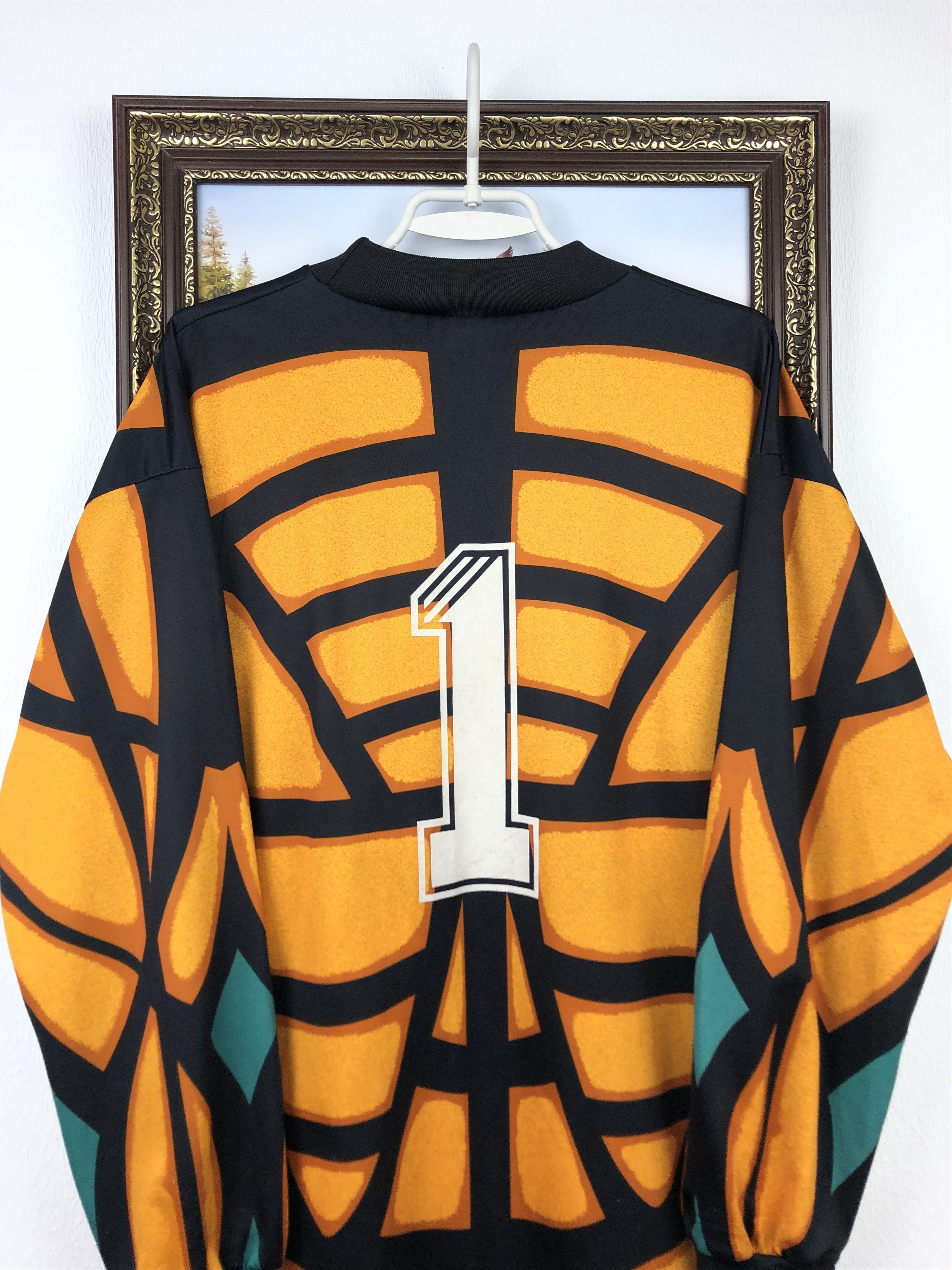 Adidas Vintage Adidas Goalkeeper Template Soccer Jersey Shirt Size US M / EU 48-50 / 2 - 13 Thumbnail