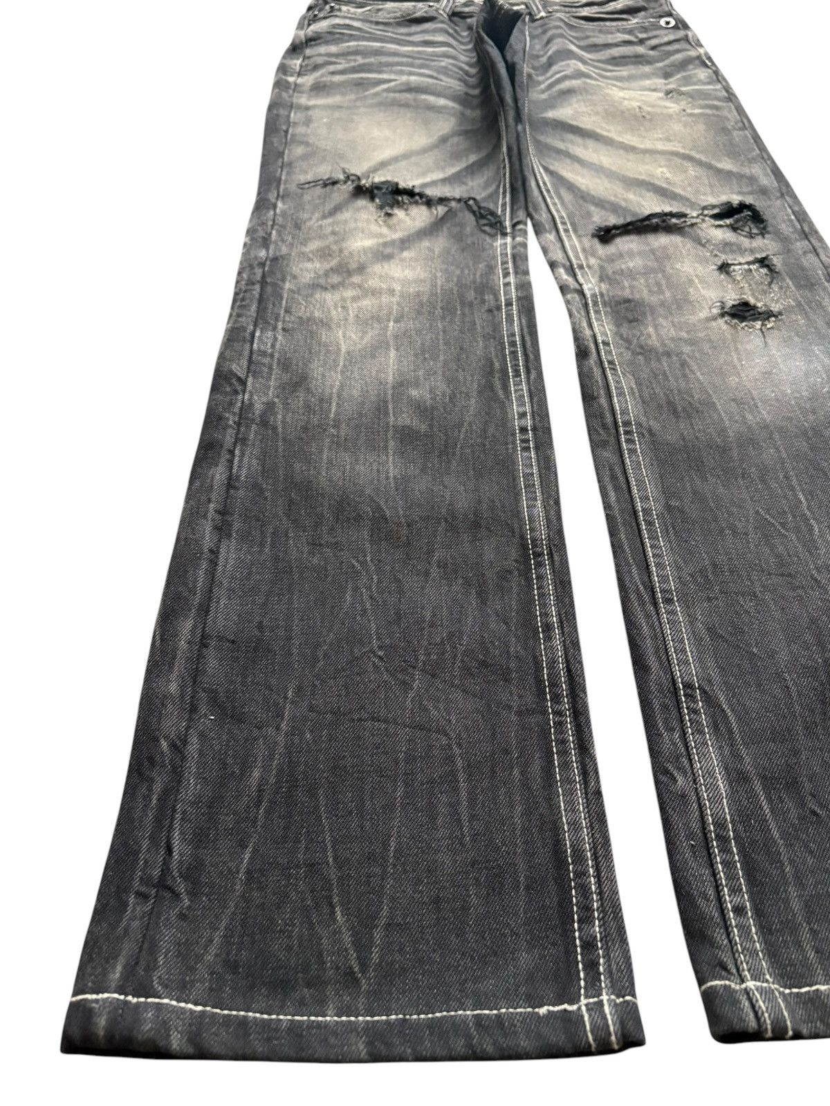 Japanese Brand × Seditionaries Vintage Japanese Brand Faded Mud Wash Skull Rip Loose Jeans Size US 31 - 6 Thumbnail