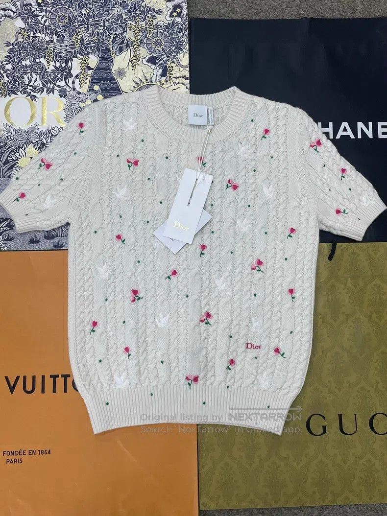 Dior Dior 26 early spring white pink flower embroidery knitted Size XS / US 0-2 / IT 36-38 - 1 Thumbnail