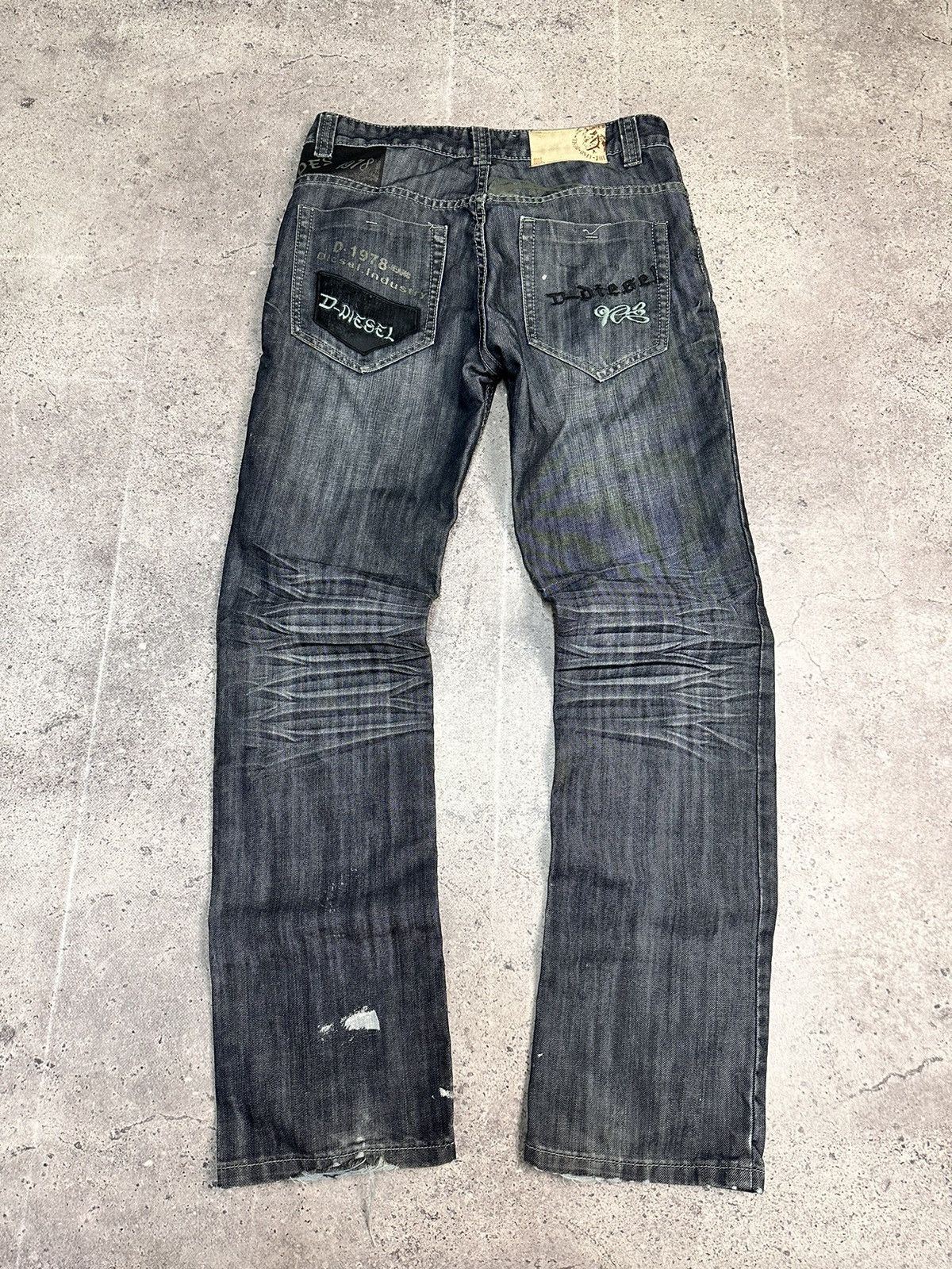 Diesel Vintage Diesel faded jeans Bontage cut Italy vintage style Size US 32 / EU 48 - 2 Thumbnail