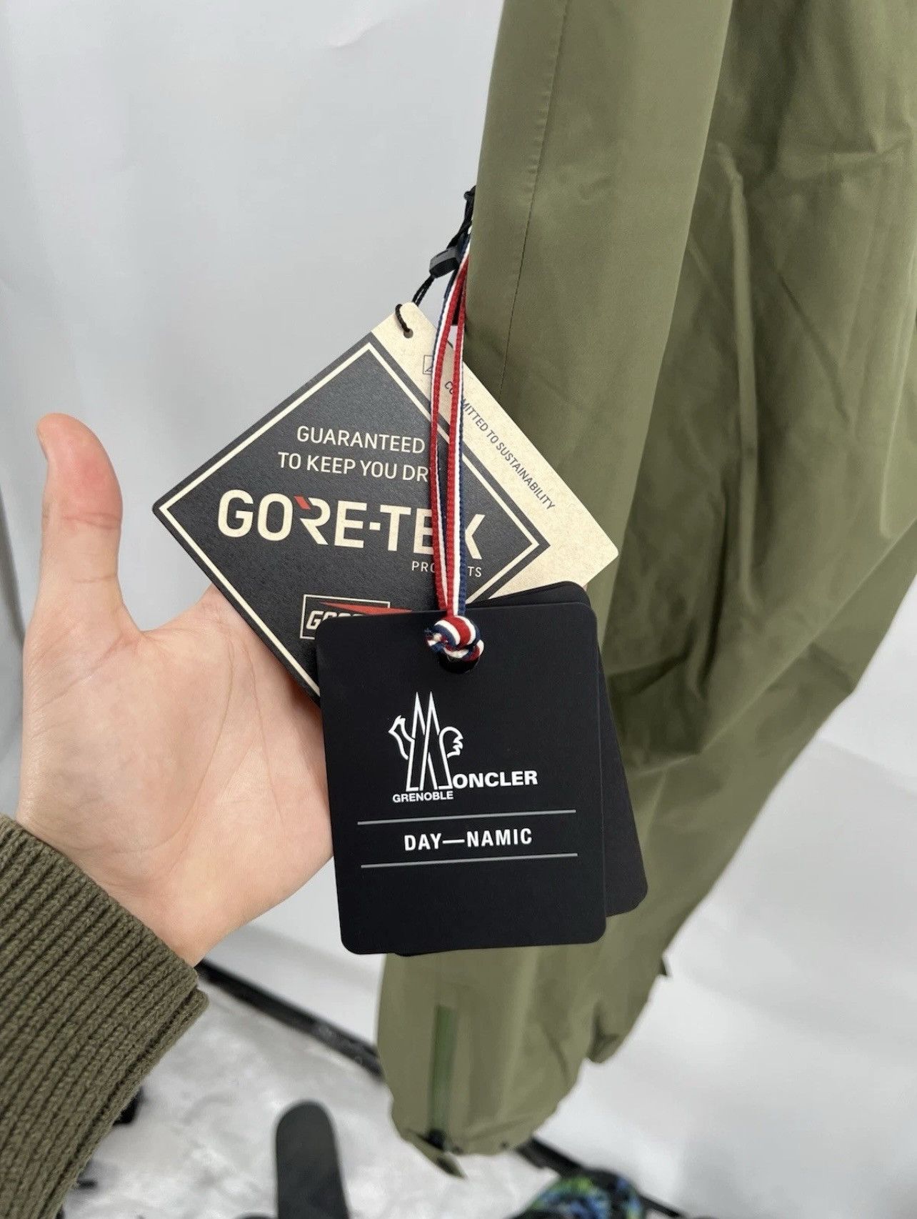 Moncler Grenoble Moncler Gore—Tek Track Pants/Trousers Size S RRP $750 Size US 30 / EU 46 - 6 Thumbnail