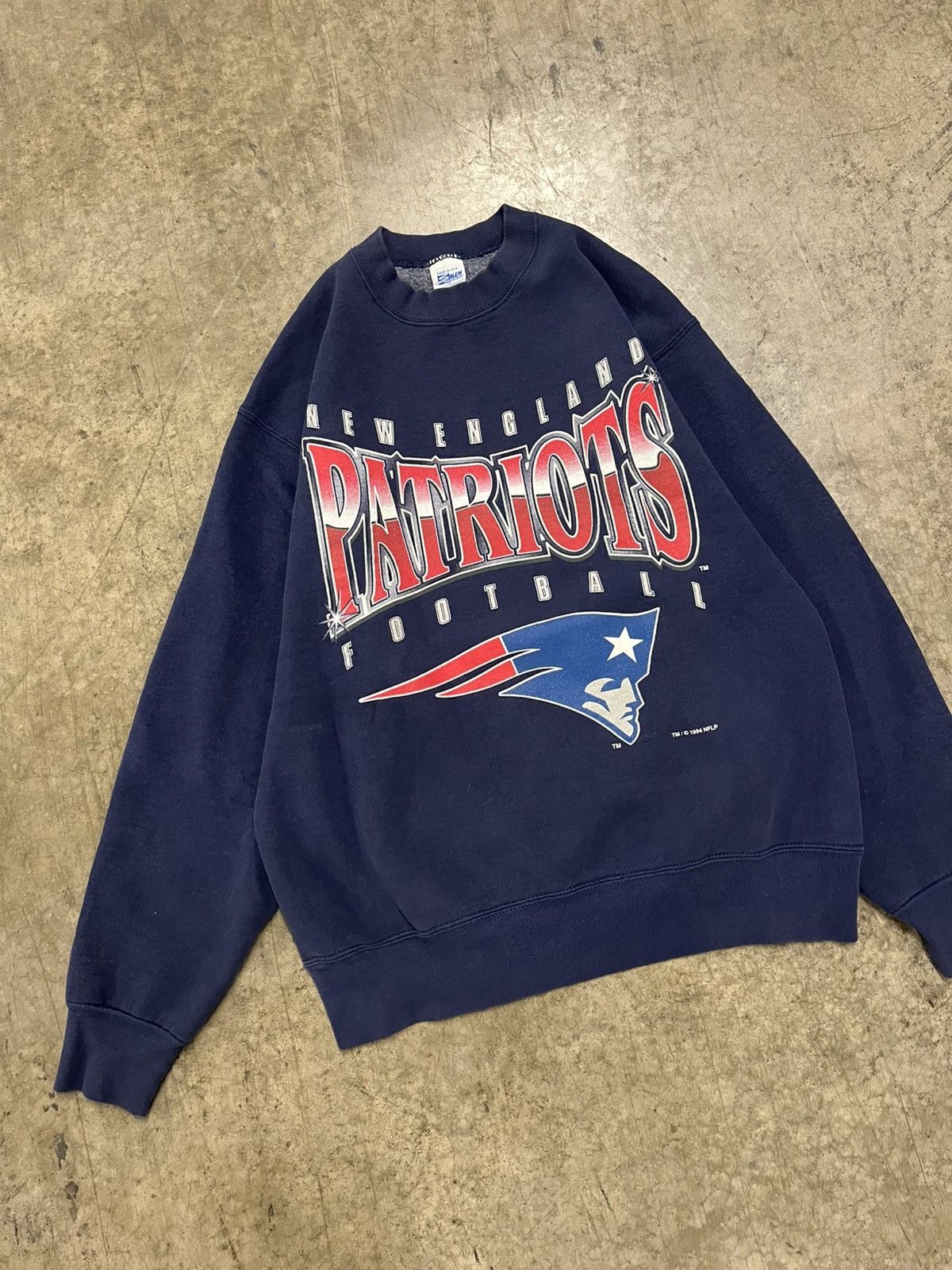 NFL × Vintage Vintage New England patriots 90s sweatshirt rare sports Size US L / EU 52-54 / 3 - 5 Thumbnail