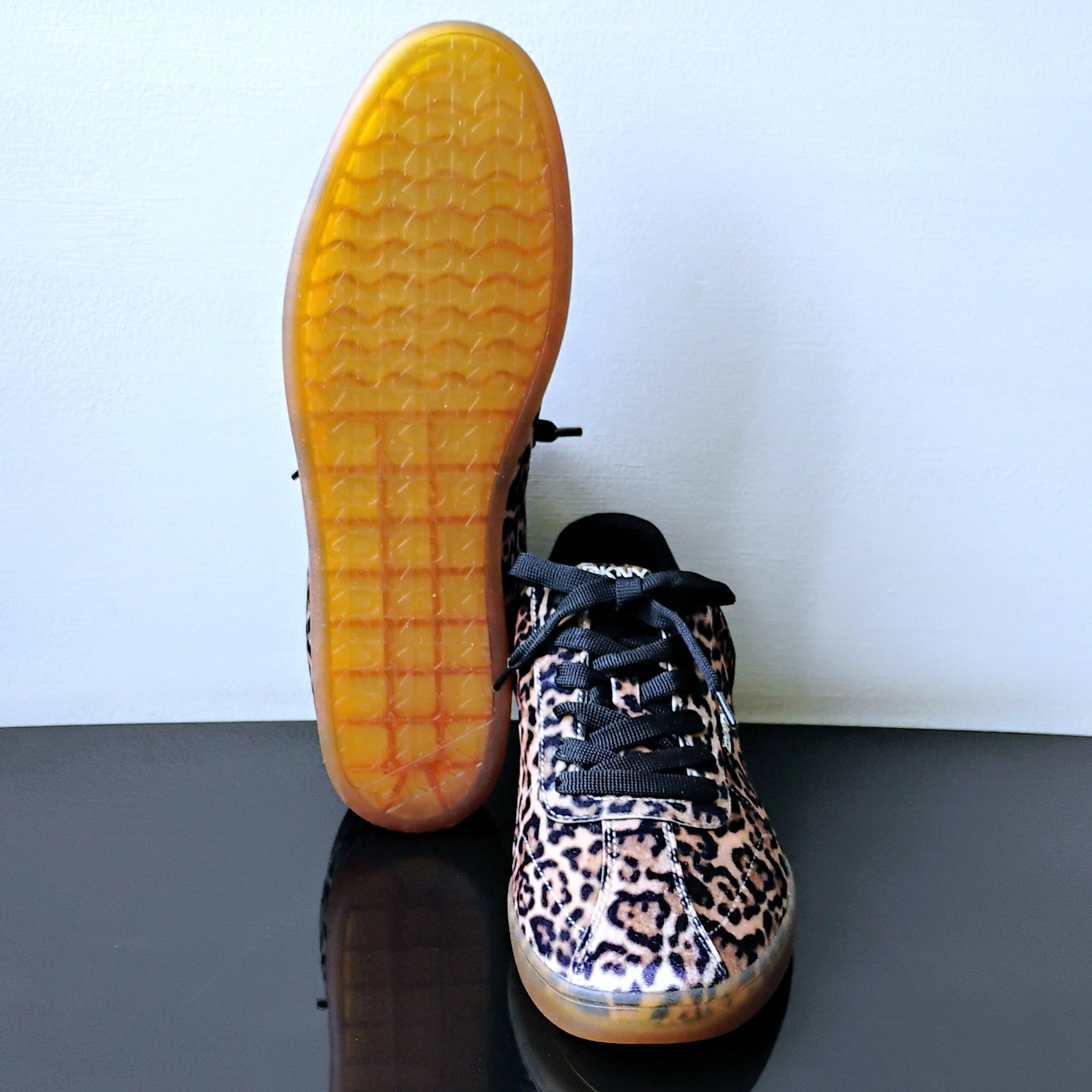 DKNY DKNY Women's Seacliff Sneaker in Free & Wild Leopard Print Size US 11 / IT 41 - 12 Thumbnail