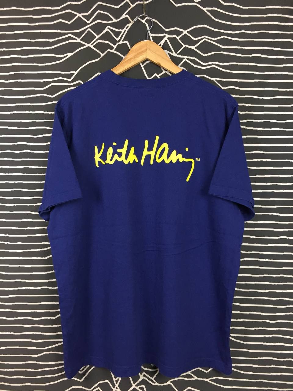 Keith Haring × Uniqlo × Vintage Keith Haring Fingers Crossed Pop Art Icons Uniqlo Pocket Tee Size US XL / EU 56 / 4 - 4 Thumbnail