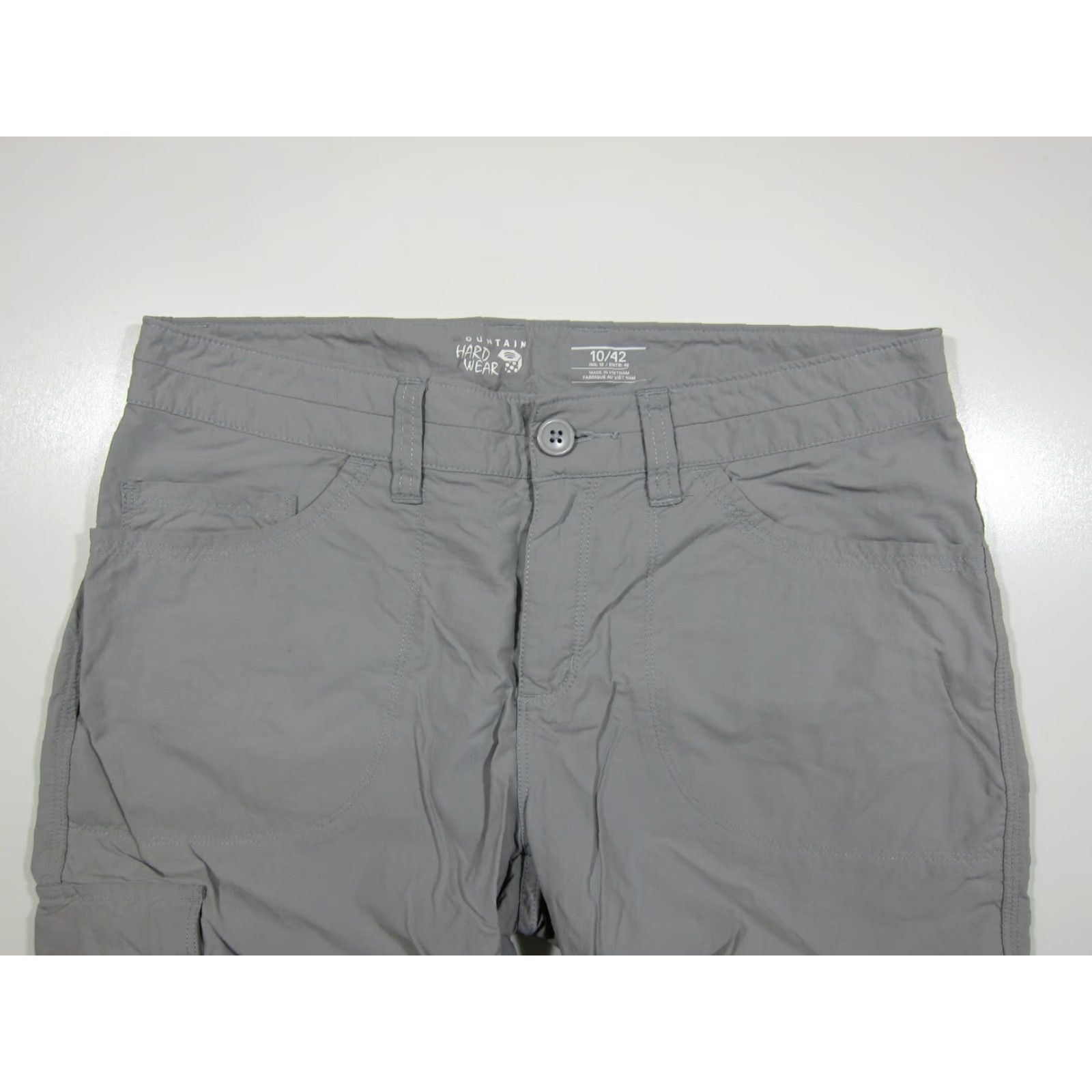 Mountain Hardwear Mountain Hardwear Nylon Grey Travel Hike Active Cargo Crop Capri Pant Size 10/42 Womens Crop Pant 32" Waist 18" Inseam Grey 80s 90s Travel Workwear Size 32" / US 10 / IT 46 - 4 Thumbnail
