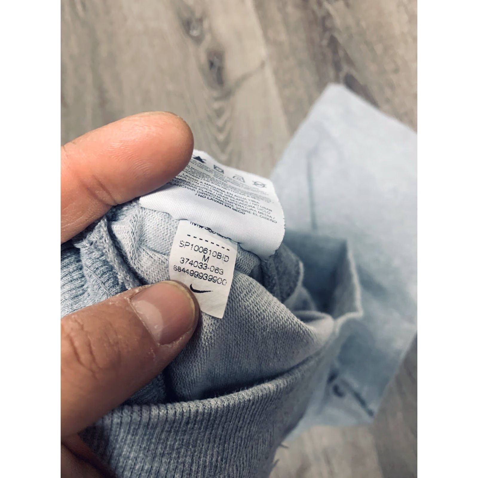 Nike VINTAGE Nike Athletic Dept Women's Pull On Cropped Pants Gray MED 8-10 Athletic Cropped Pants Women Gray Nike Dri-FIT Size 32" / US 10 / IT 46 - 4 Thumbnail