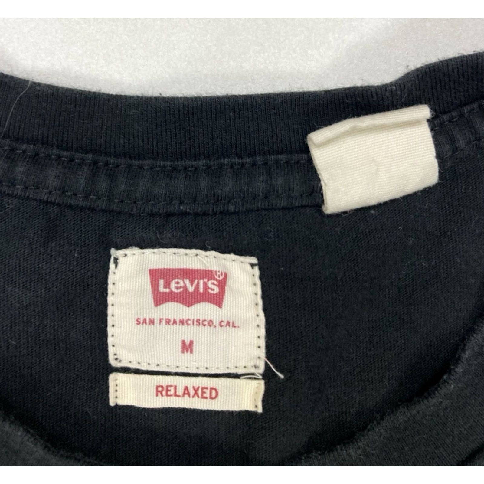Levi's VINTAGE Levi’s Pretzel Logo Embroidered Pocket T-shirt Men Medium Black Short Sleeve Size US M / EU 48-50 / 2 - 4 Thumbnail