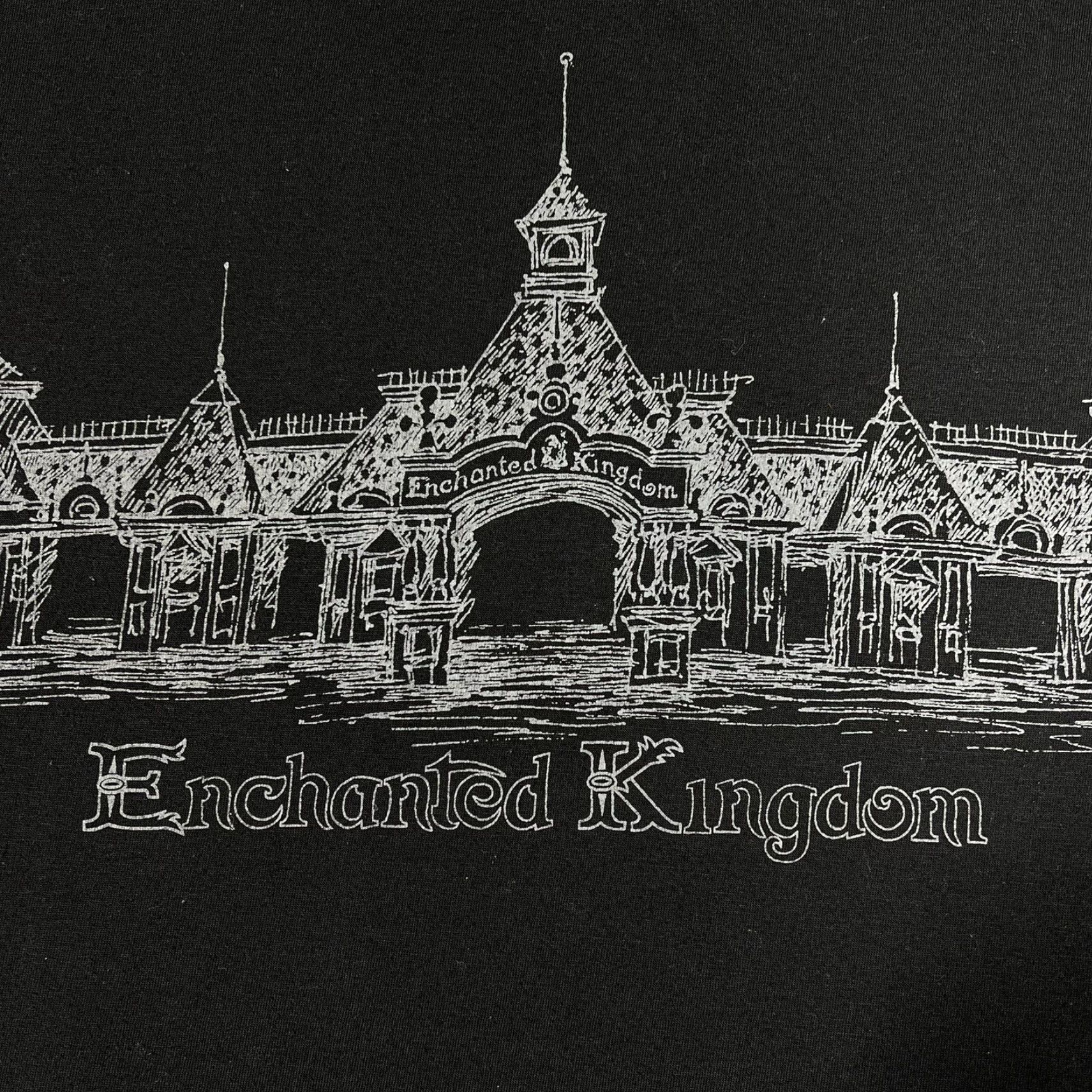 Vintage VINTAGE Enchanted Kingdom Amusement Park T-Shirt Mens XL Black Cotton Logo 90s Graphic Print Short Sleeve Crew Neck Size US XL / EU 56 / 4 - 5 Thumbnail