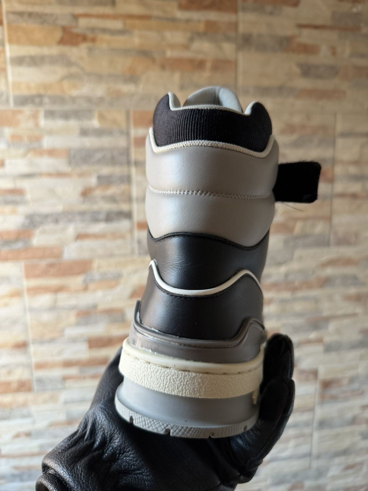 Louis Vuitton Louis Vuitton Hi-Top Trainer Sneakers SS19 Size US 10 / EU 43 - 9 Thumbnail