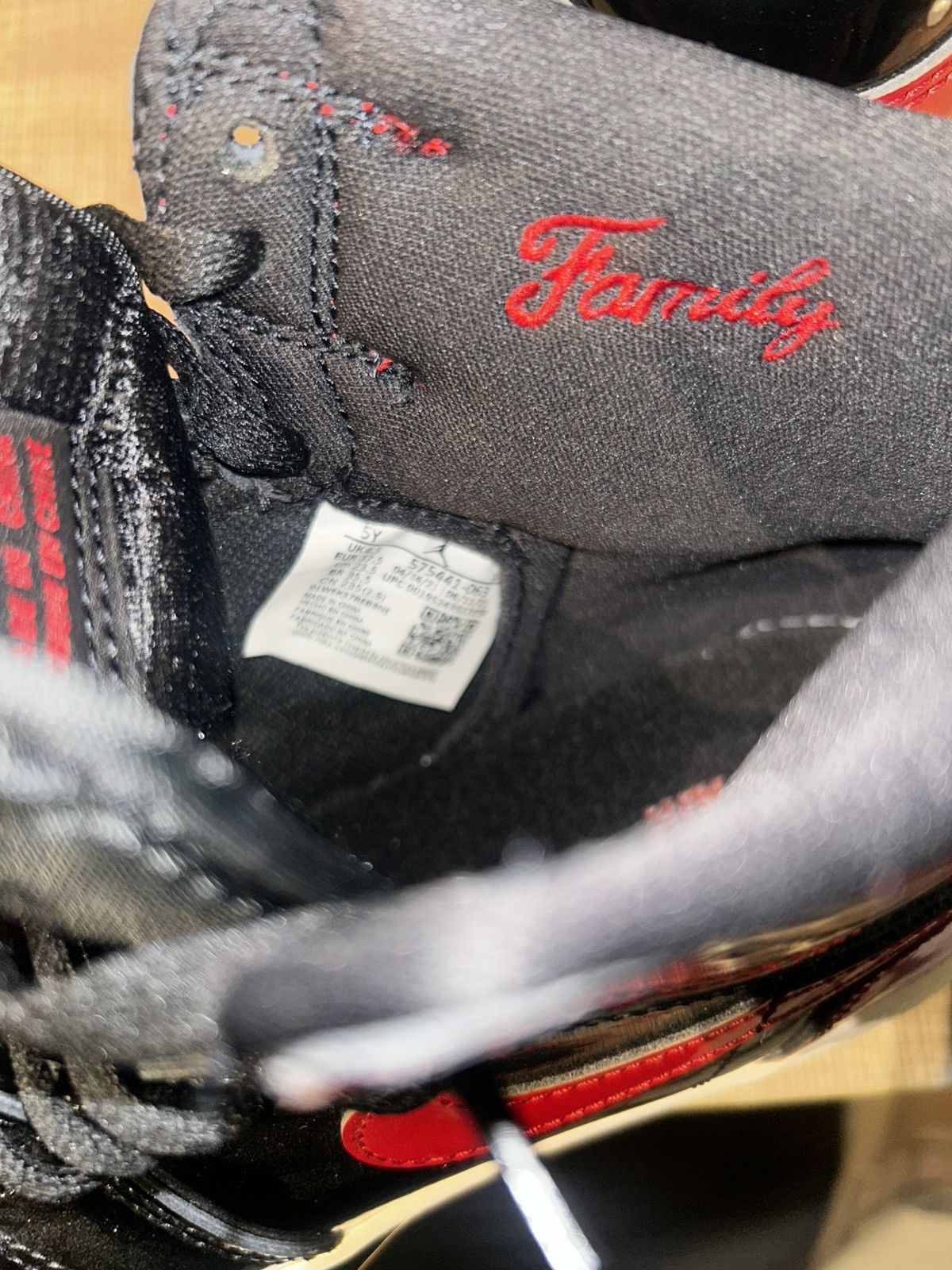 Jordan Brand × Nike Jordan 1 Retro High OG Patent bred Size US 5 / EU 37 - 6 Thumbnail