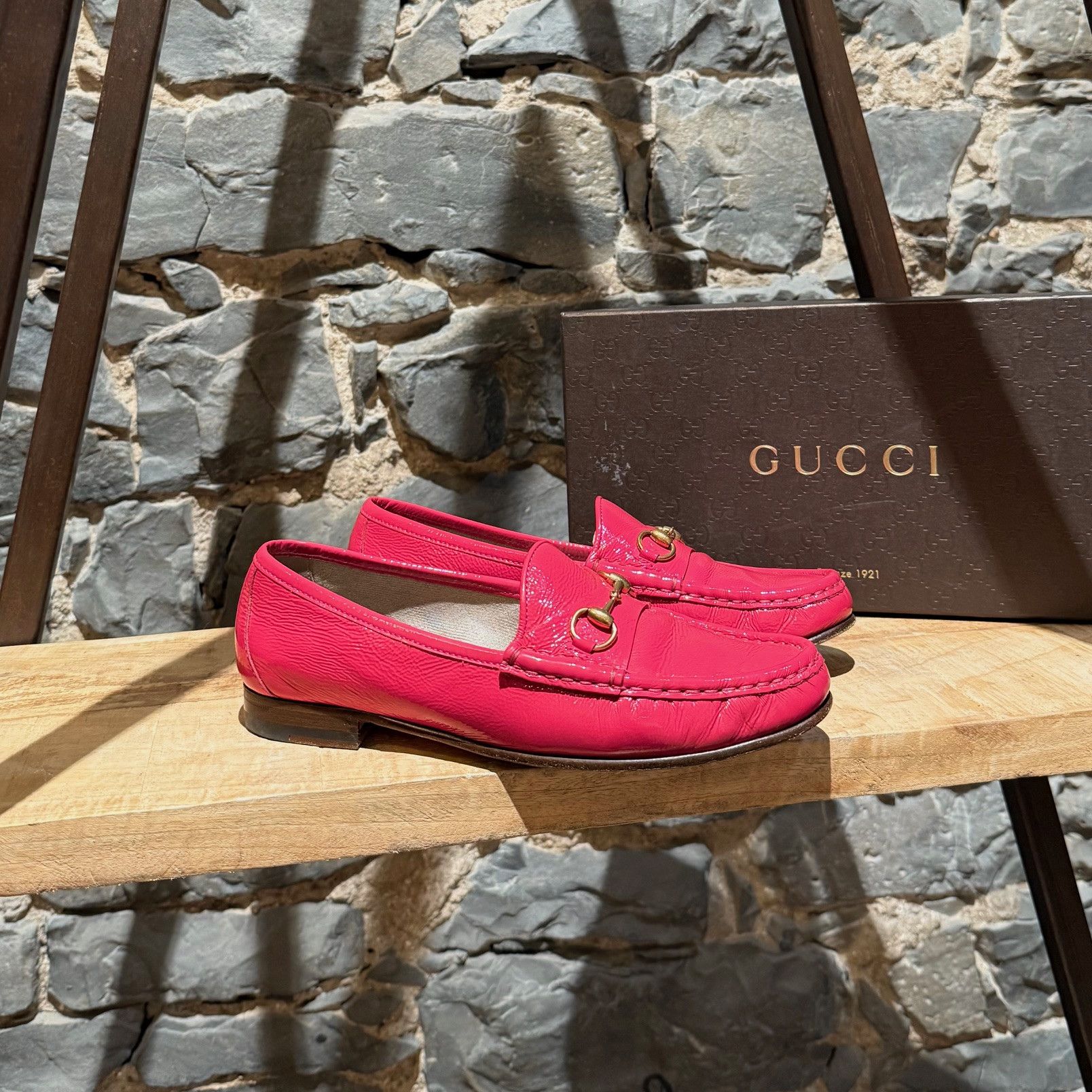Gucci Gucci Shocking Pink Patent Leather Horsebit 1953 Loafers Size US 7.5 / IT 37.5 - 1 Thumbnail