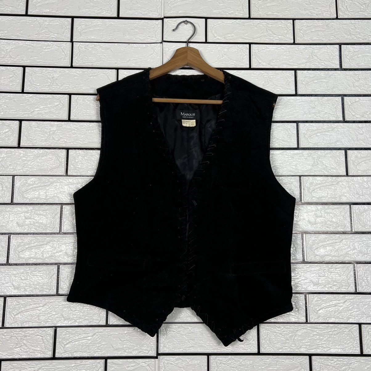 Vintage 90's MARQUIS Made in Canada Leather Vest #4112-C187