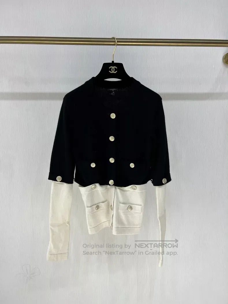 Chanel Chanel Black and white stitching cardigan coat Size XXS / US 00 / IT 34 - 1 Thumbnail