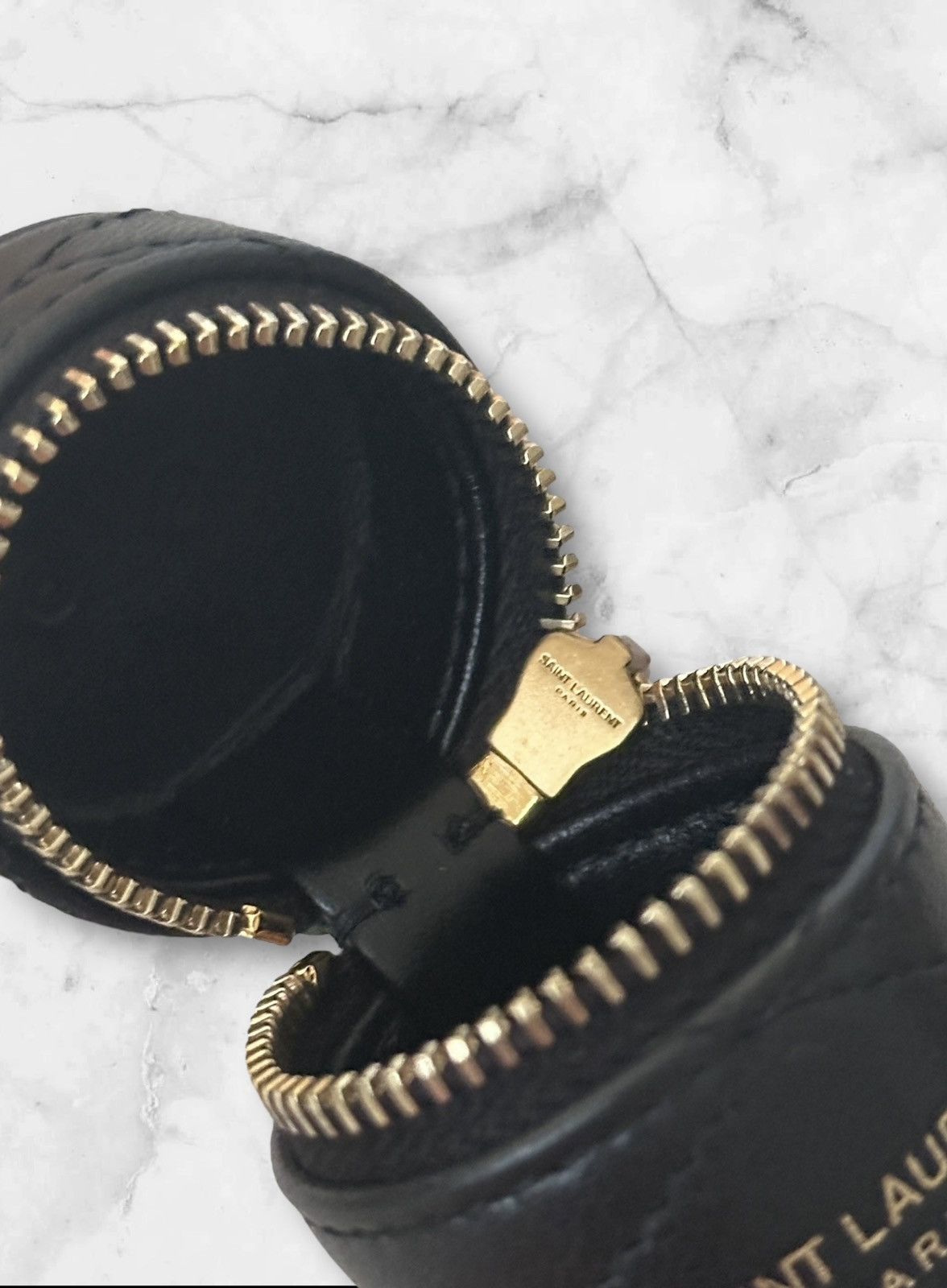 Saint Laurent Paris Saint Laurent Quilted Leather Case Necklace Size ONE SIZE - 7 Thumbnail