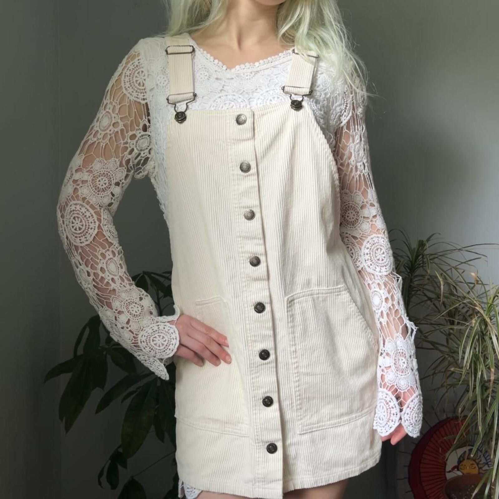 Forever 21 Forever 21 Women's Cream Overall Dress Size M / US 6-8 / IT 42-44 - 1 Thumbnail