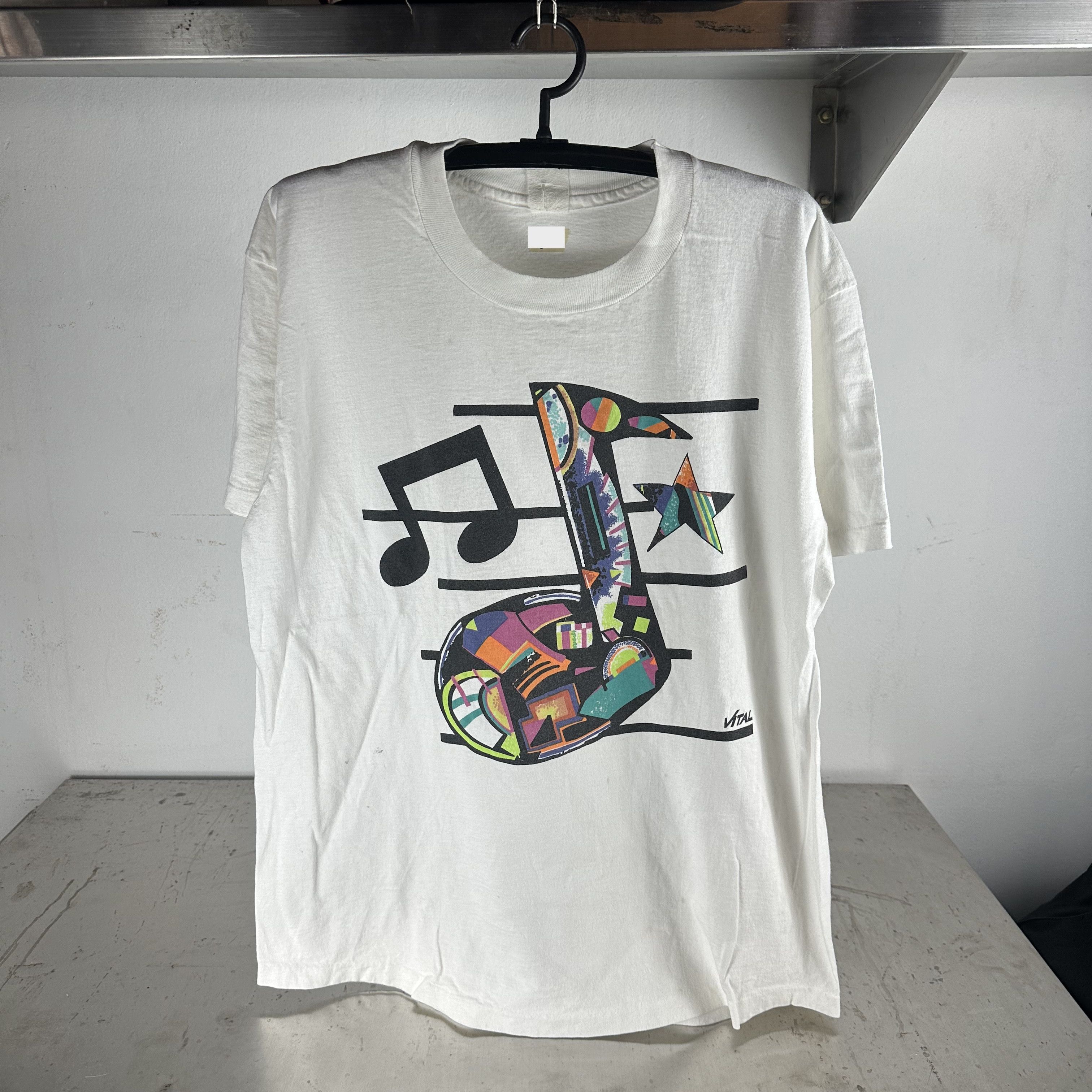 Vintage ​Vintage 90s Music Note Artwork Graphic T-shirt Size US XL / EU 56 / 4 - 1 Thumbnail
