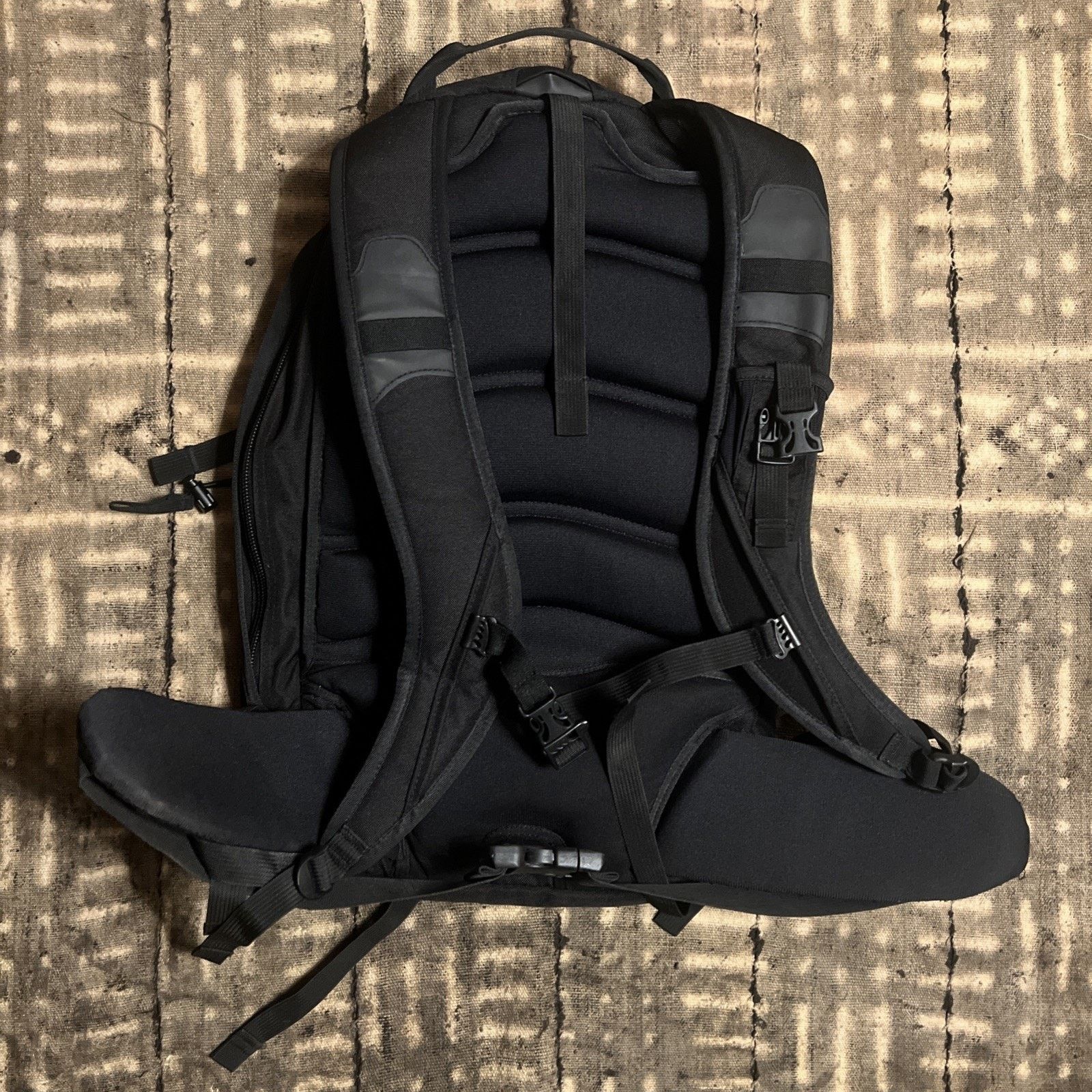 Oakley Oakley Vintage Tactical Snow Backpack Black Snowboard Pack Size ONE SIZE - 7 Thumbnail