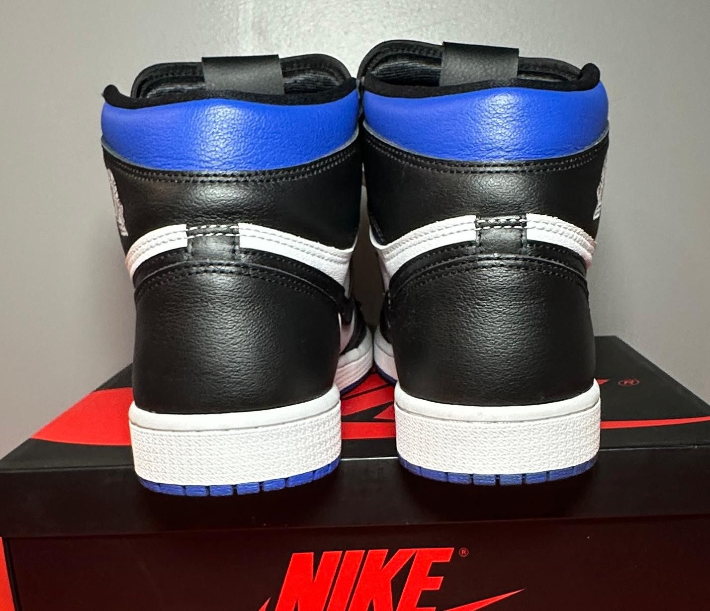 Jordan Brand Size 9 - Jordan 1 Retro OG High Royal Toe Size US 9 / EU 42 - 3 Thumbnail