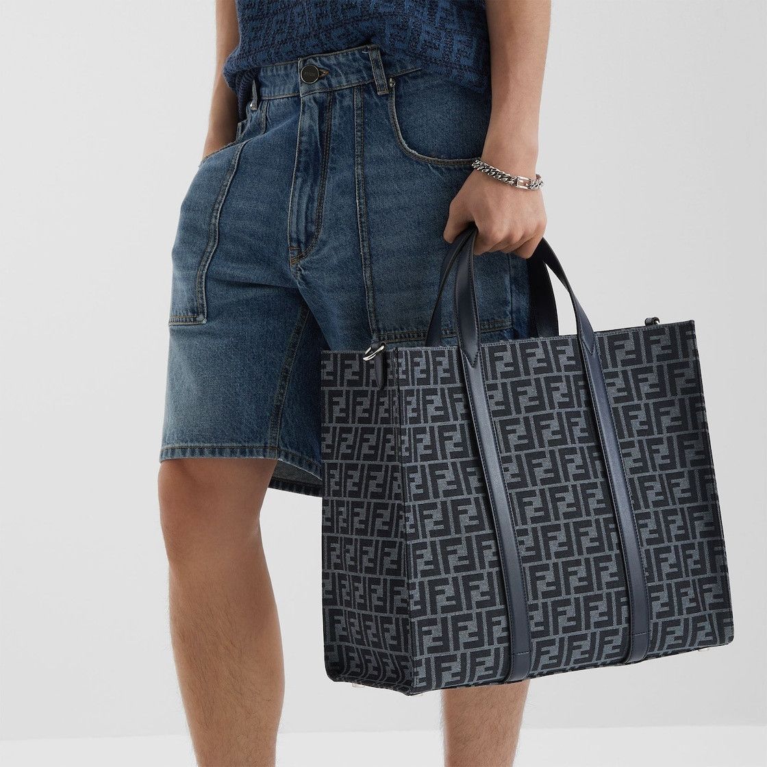 Fendi o1s1wg111125 Size: OS/ FF Jacquard Shopper in Black Size ONE SIZE - 6 Thumbnail