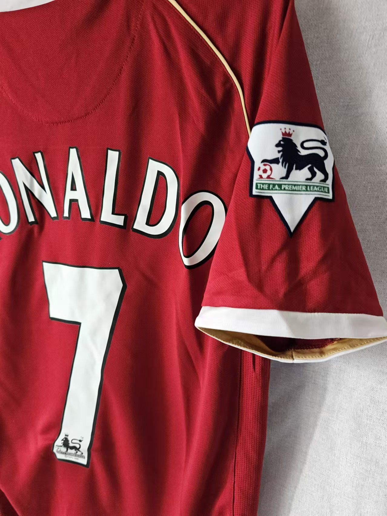 Other 2006 2007 MUFC R7 Jersey C Ronaldo Jersey Home Size US L / EU 52-54 / 3 - 4 Thumbnail