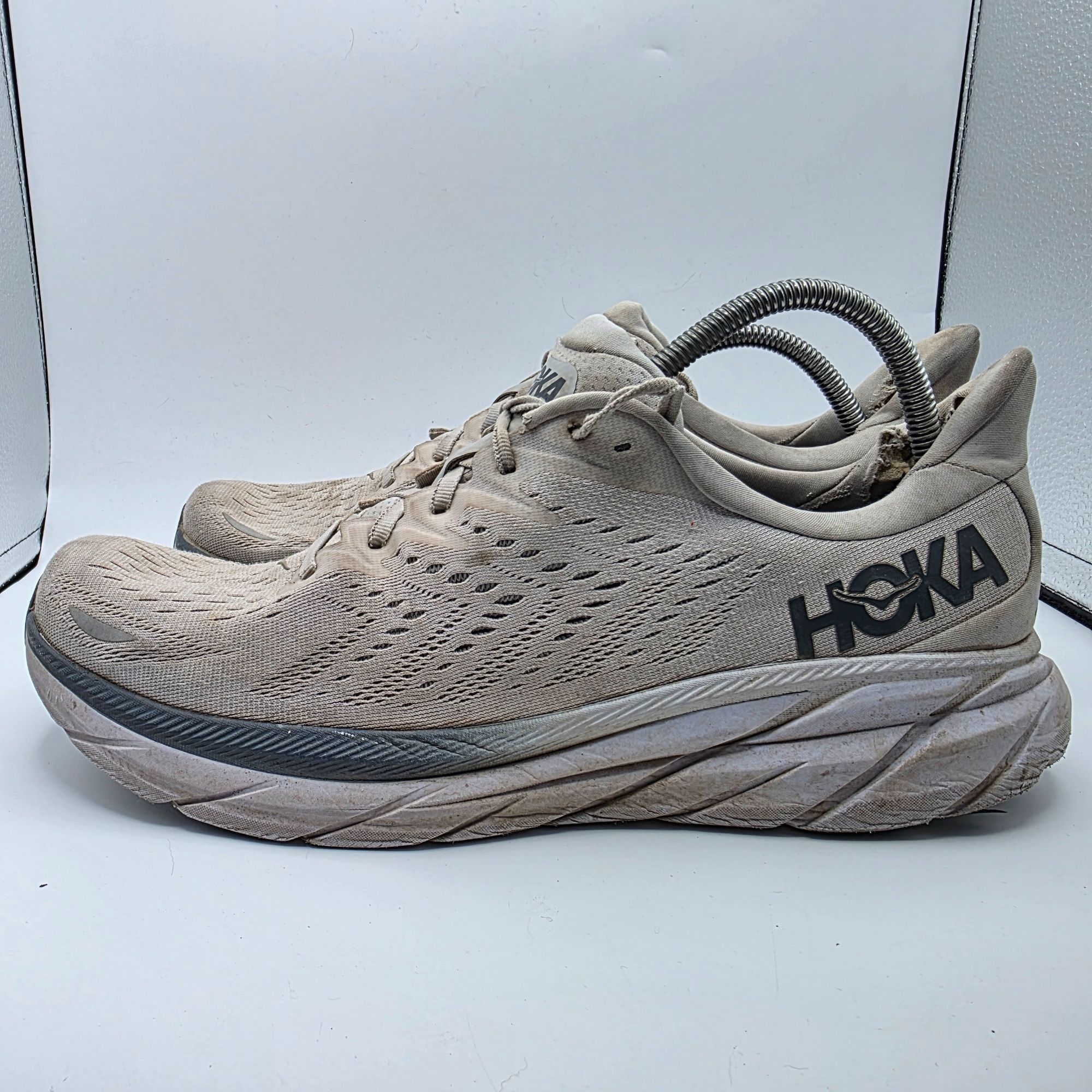 Hoka Hoka One One Clifton 8 Mens Size 12.5 White Athletic Shoes R Size US 12.5 / EU 45-46 - 13 Thumbnail