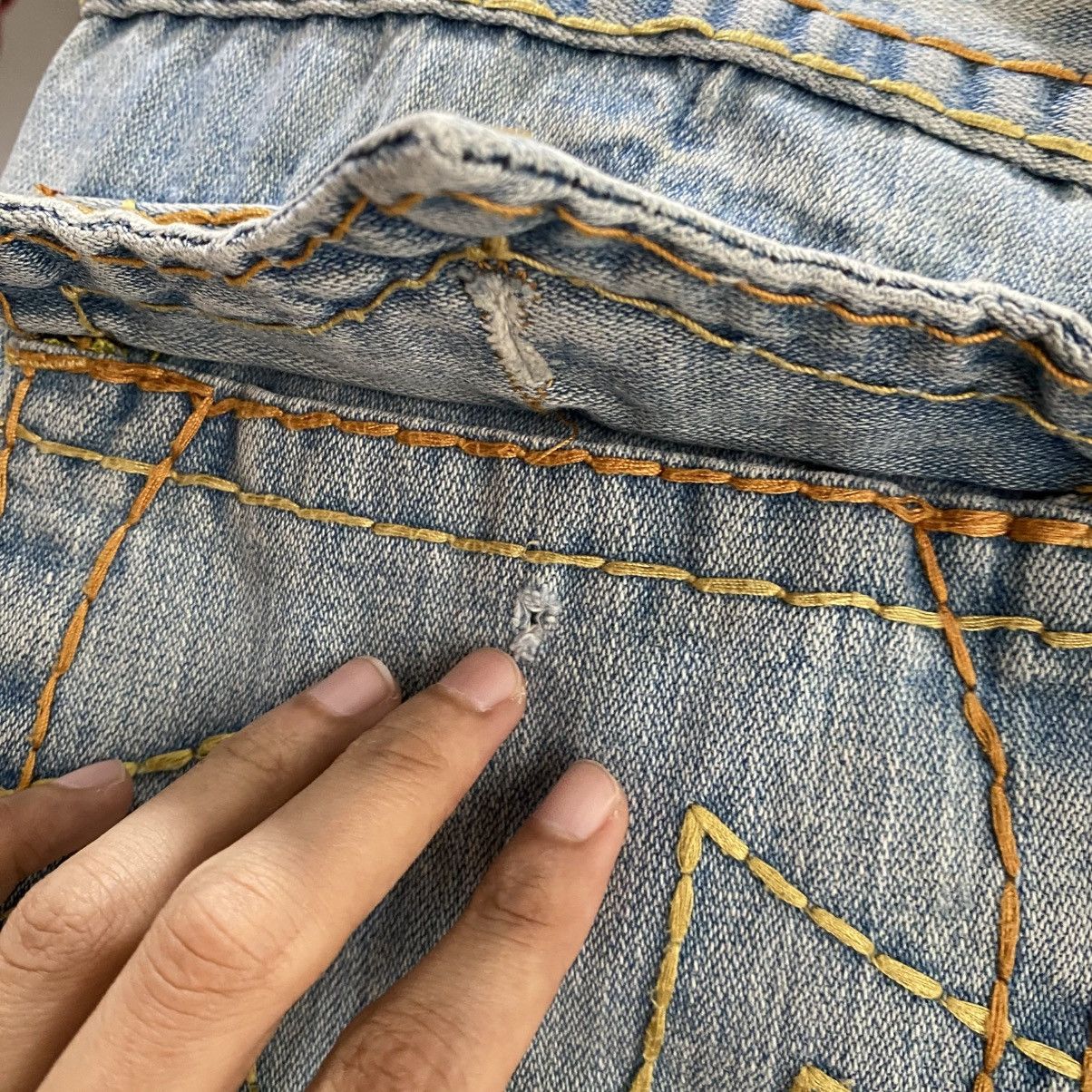 True Religion 2000s True Religion Joey Super T Bold Stitch Flared Jeans Size US 34 / EU 50 - 6 Thumbnail