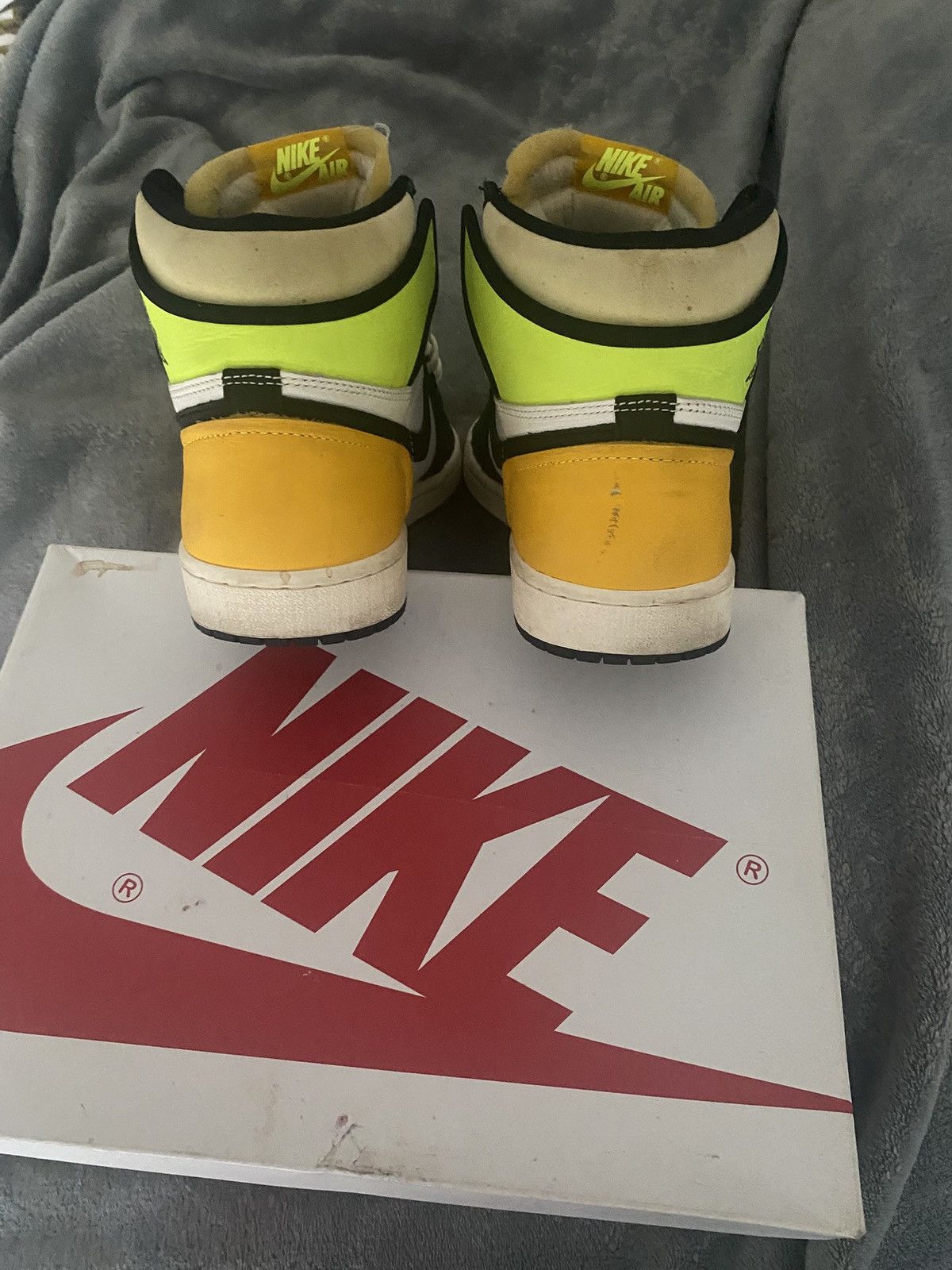 Jordan Brand Jordan 1 high og volts Size US 8 / EU 41 - 4 Thumbnail