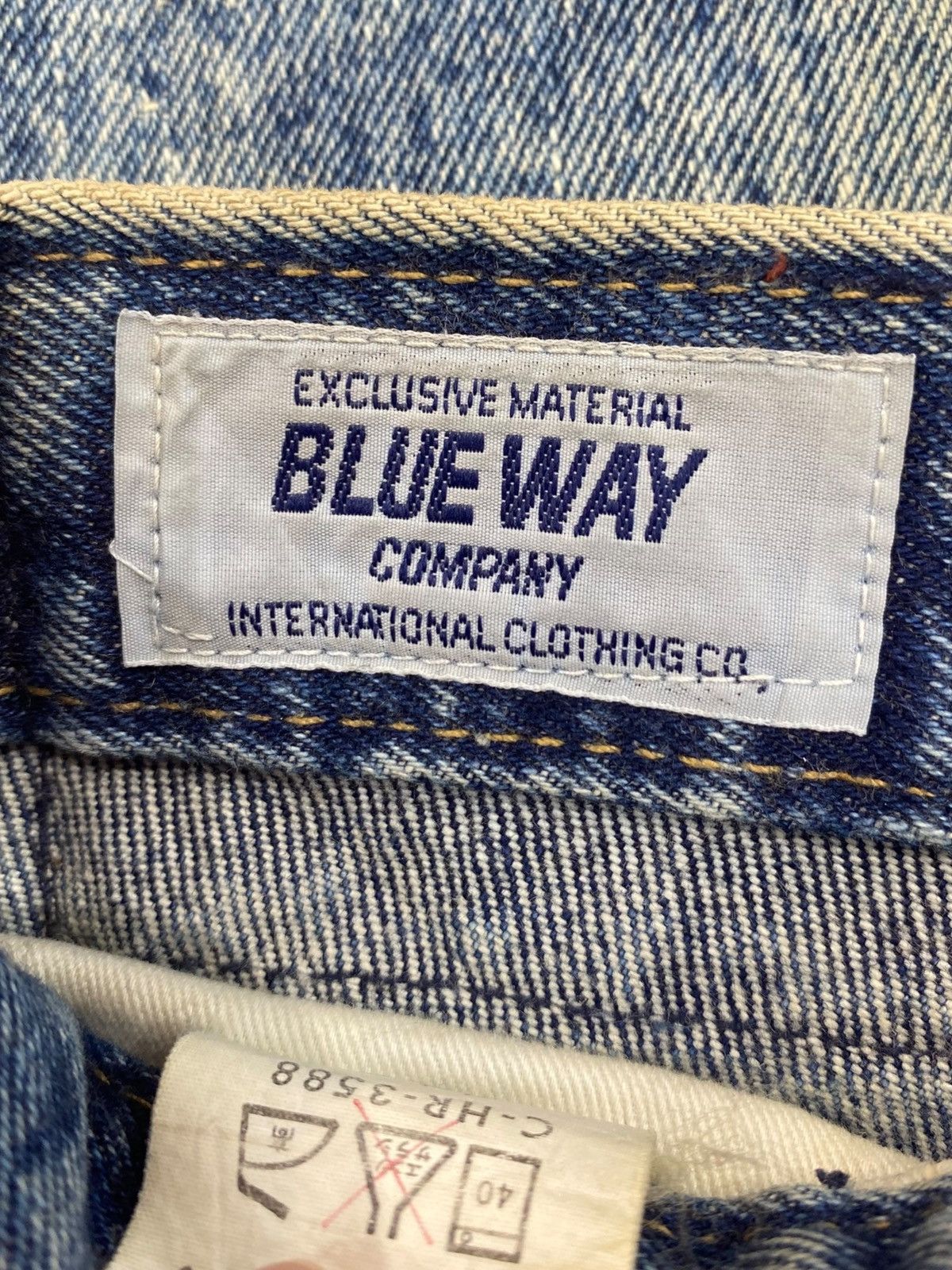Japanese Brand Japanese Brand Acide Blue Wash Style Straight Cut Jeans Size US 26 / EU 42 - 11 Thumbnail