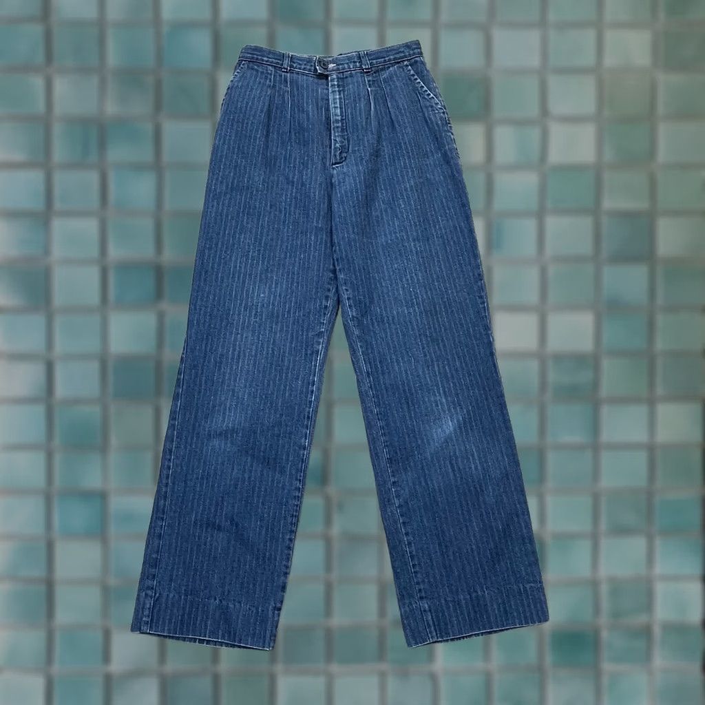 Lee VINTAGE Lee Jeans Womens 26x26 Blue Straight Leg Pinstripe High Waist Pleated Cotton Jeans Women Slim Fit 26 Inseam 26in Blue Lee Size 26" / US 2 / IT 38 - 1 Thumbnail