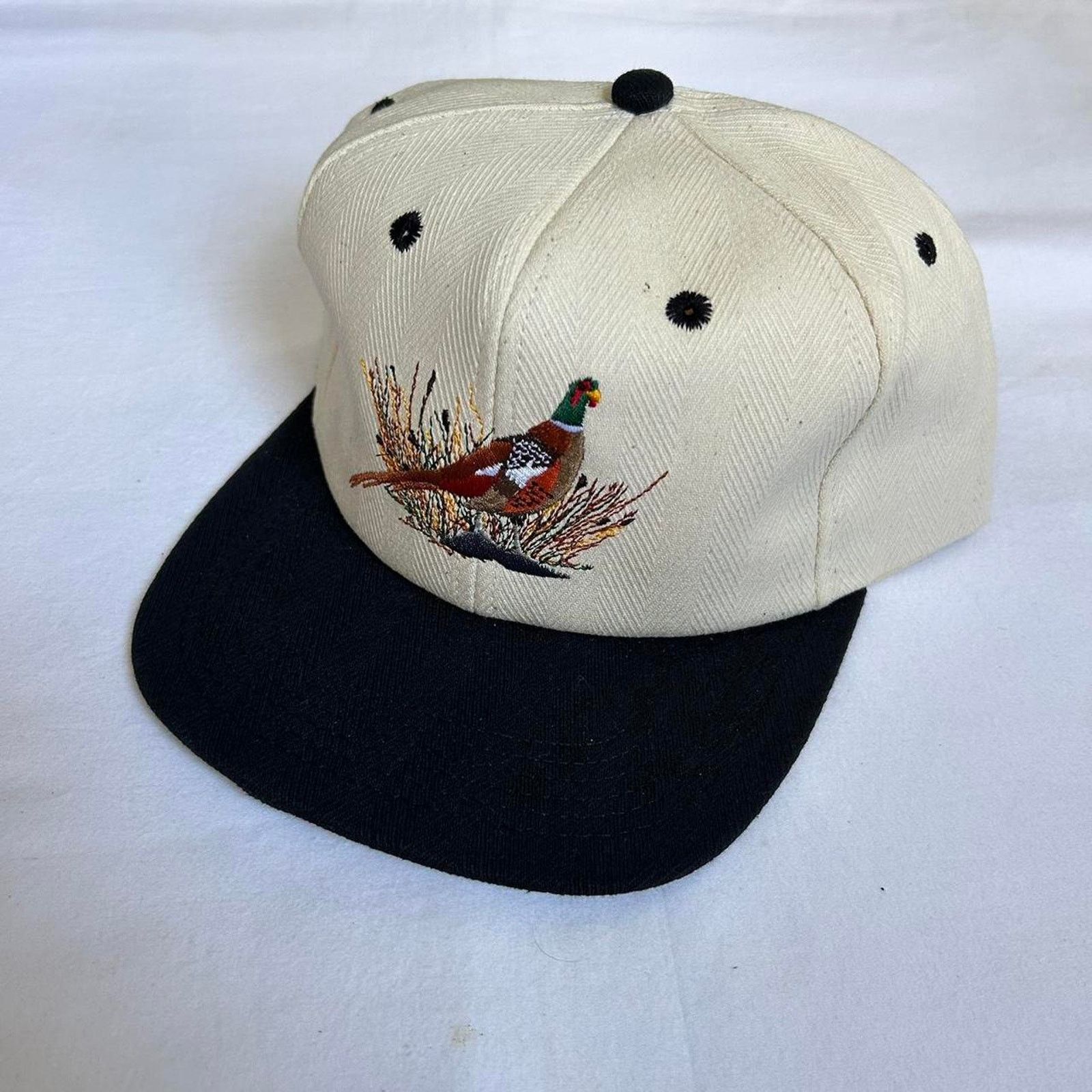 Vintage Vintage Newholland Embroidered Hat x K Products Size ONE SIZE - 1 Thumbnail