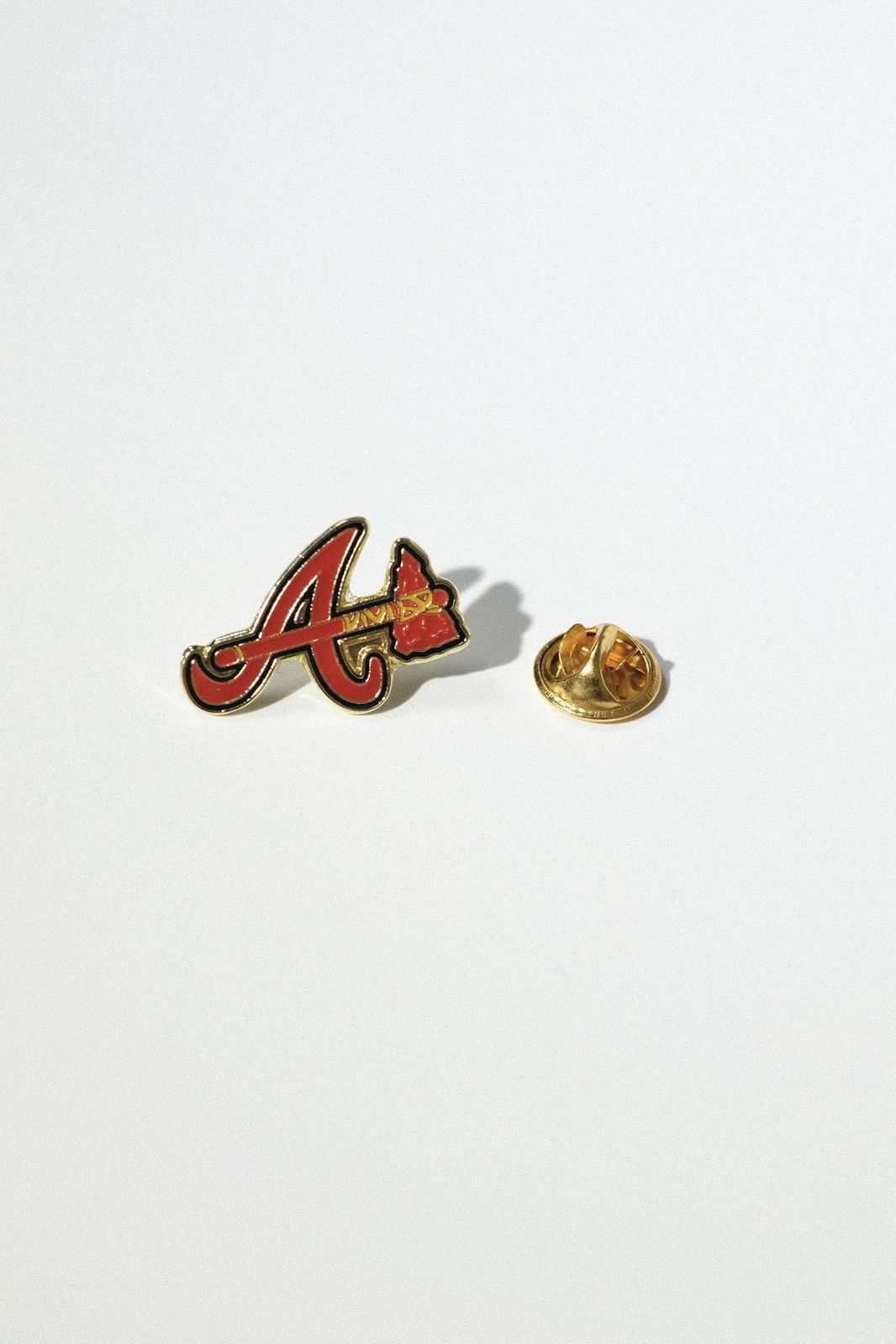 NFL NFL Vintage Atlanta Braves Team Logo Pins Size ONE SIZE - 1 Thumbnail