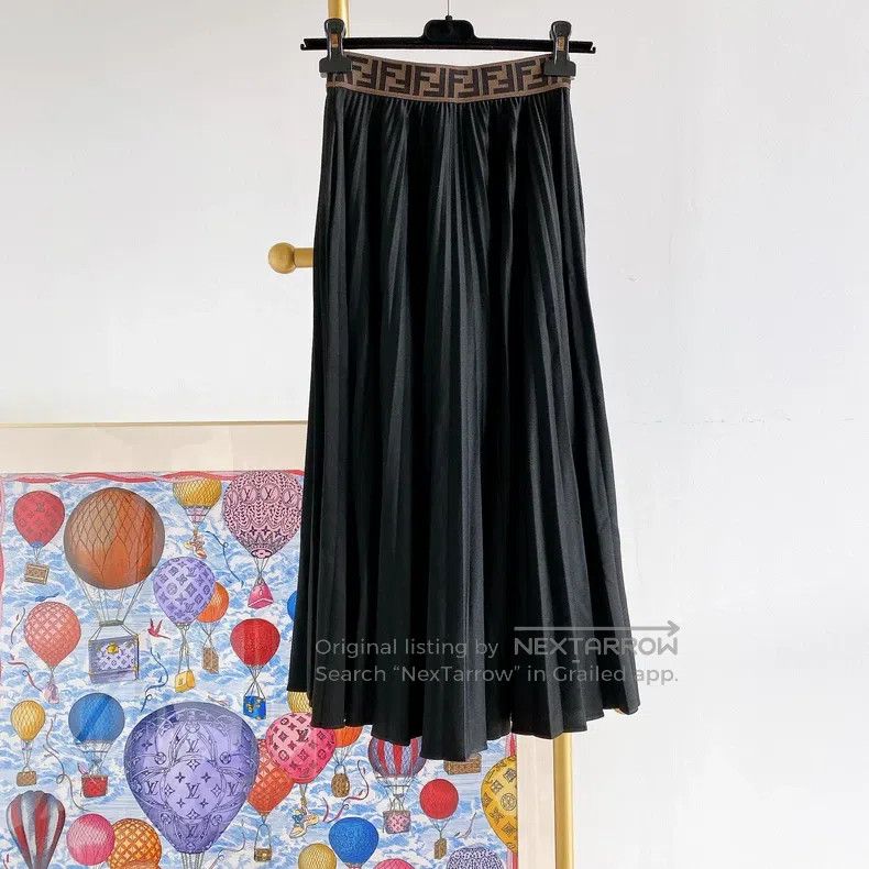 Fendi Fendi Pleated Black Skirt Size 42" / US 20 - 2 Thumbnail