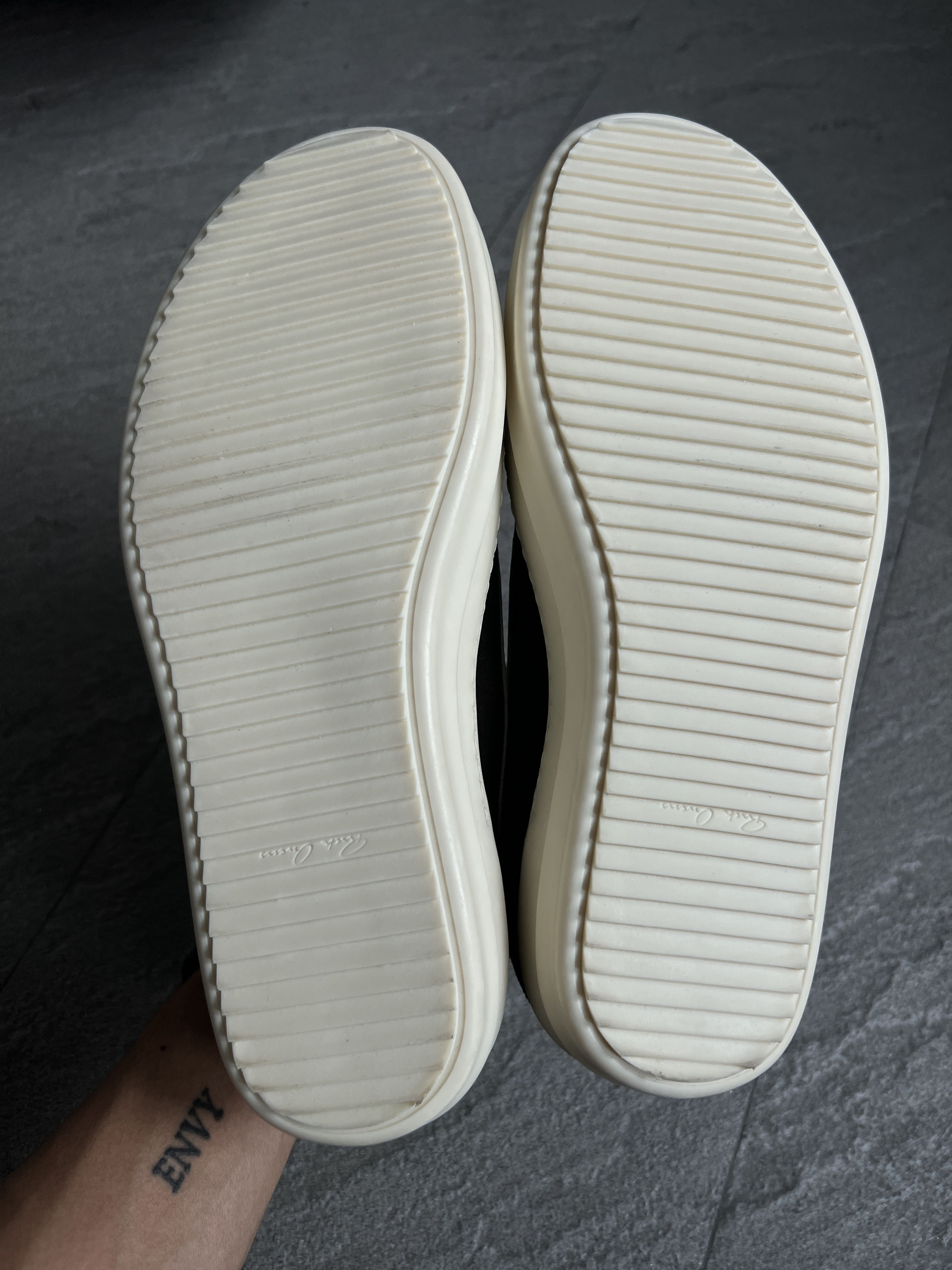 Rick Owens Rick Owens Vans Sneaks Mahogany Milk EU42 New Size US 9 / EU 42 - 7 Thumbnail