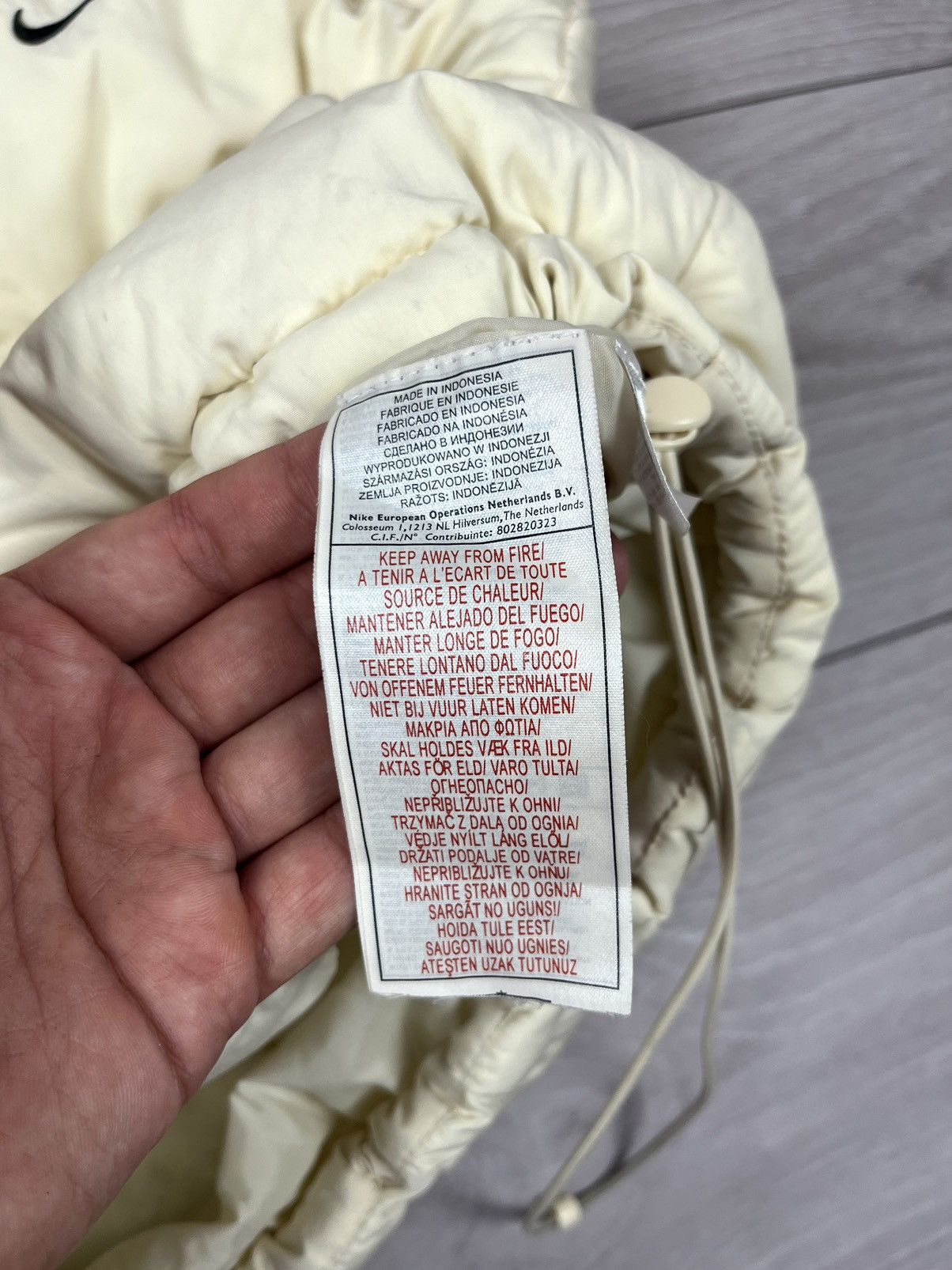 Nike Nike Vintage 00s Beige Puffer Down Vest Jacket Size US S / EU 44-46 / 1 - 8 Thumbnail