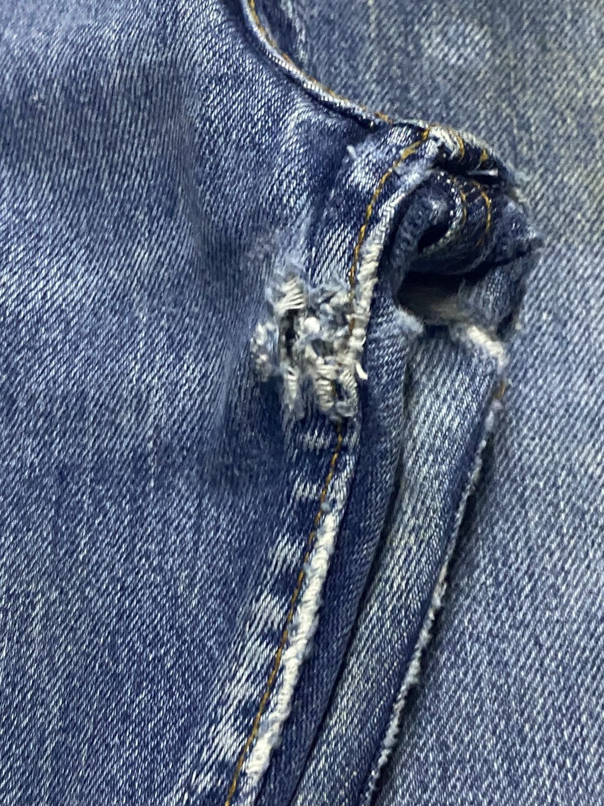 Levi's Vintage Levis 501 90s ButtonFly Grunge Distressed Jeans Size US 29 - 10 Thumbnail