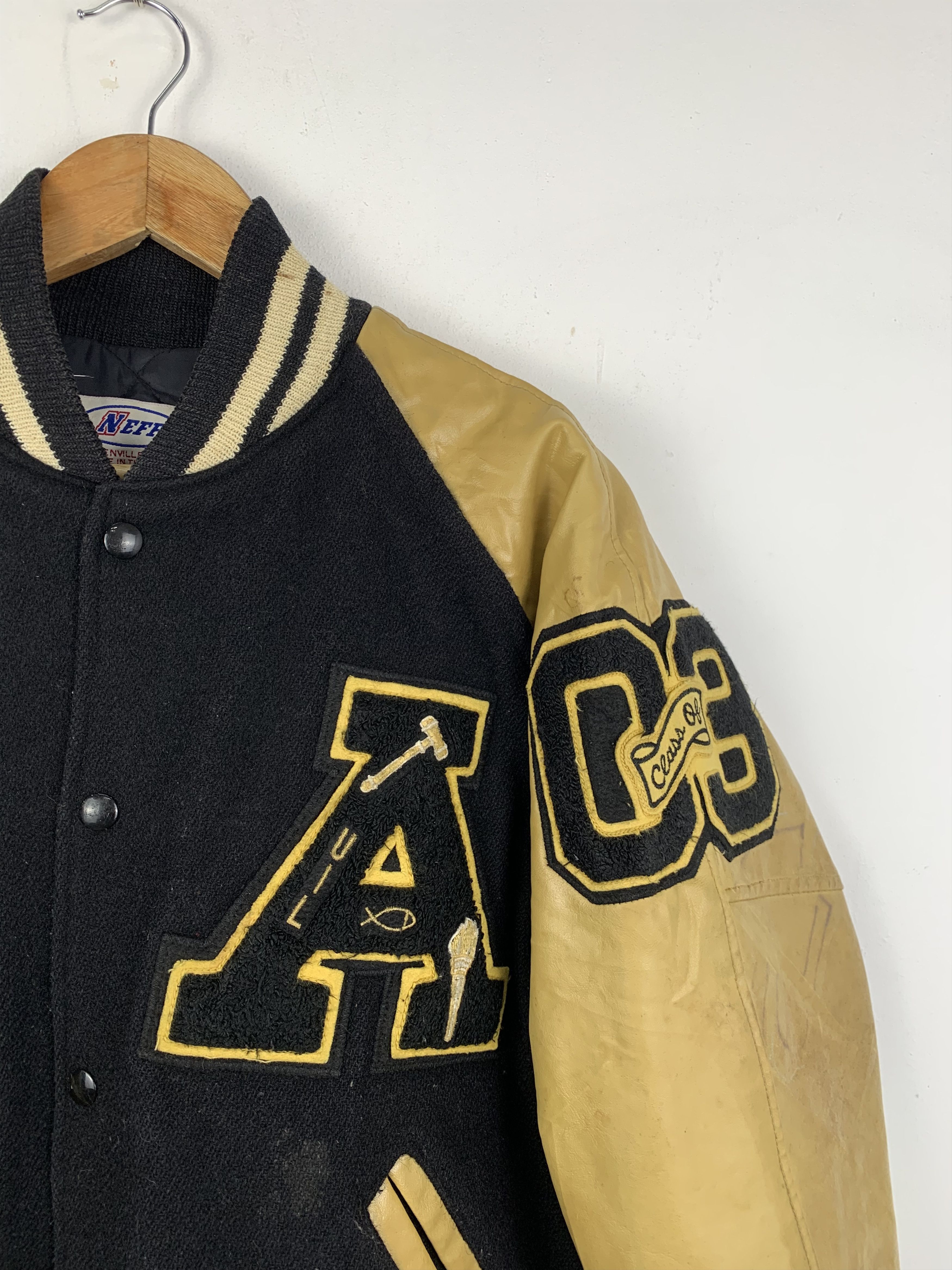 NEFF Vintage 80s Neff Buldogs Sleeve Leather Varsity Jacket V0533 Size US M / EU 48-50 / 2 - 5 Thumbnail