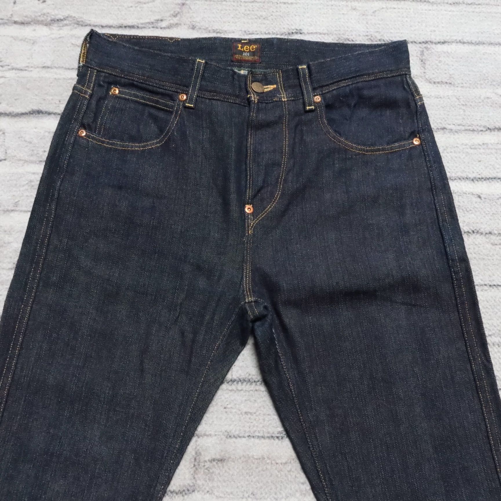 Lee VINTAGE Lee 101 Tapered Selvedge Denim Jeans Men 30 Inseam 30 1/2 Raw Denim Jeans Mens Jeans Size US 30 / EU 46 - 2 Thumbnail
