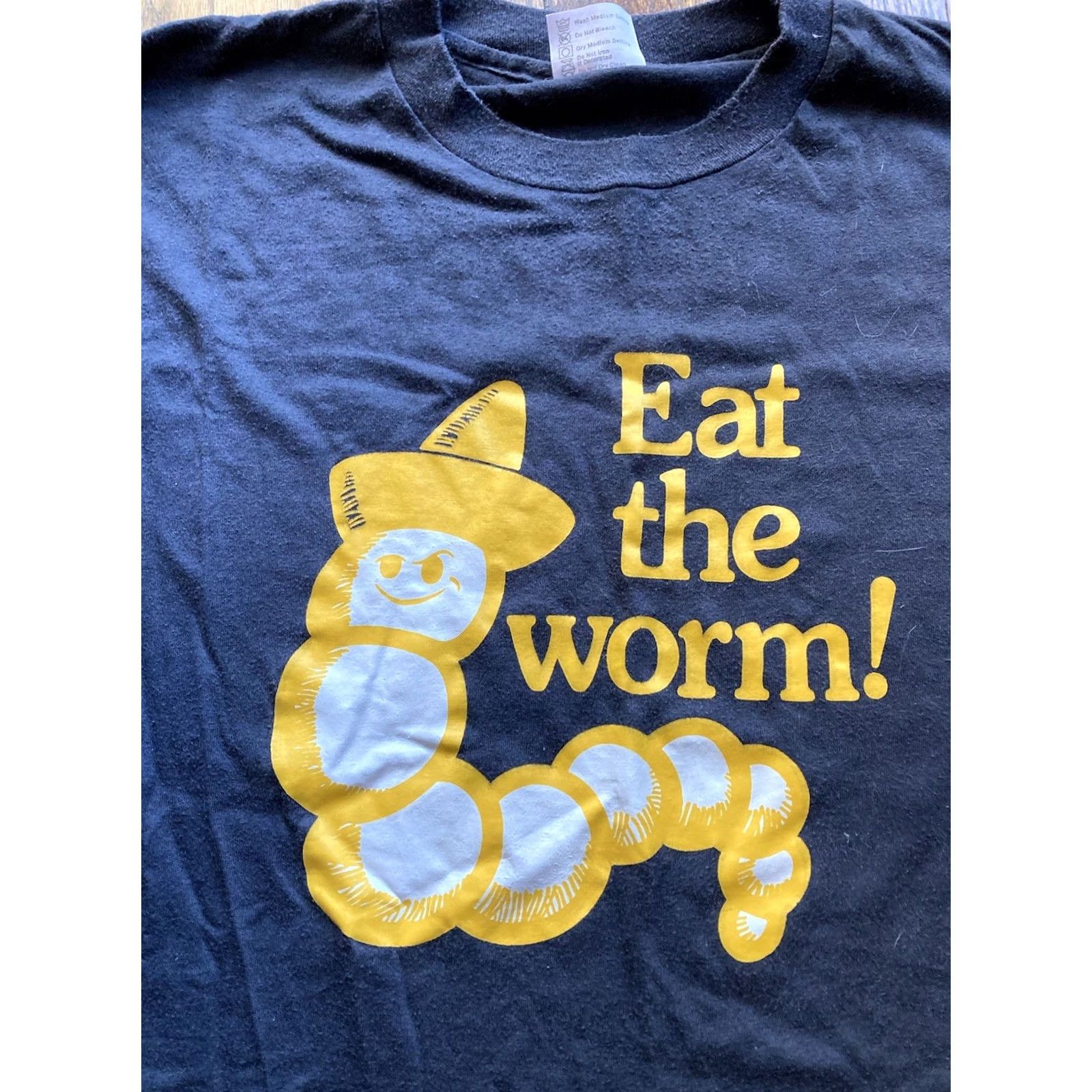 Hanes VINTAGE Mezcal Eat The Worm T Shirt XL Black Hanes USA Men Short Sleeve Crew Neck Graphic Print 80s Size US XL / EU 56 / 4 - 2 Thumbnail