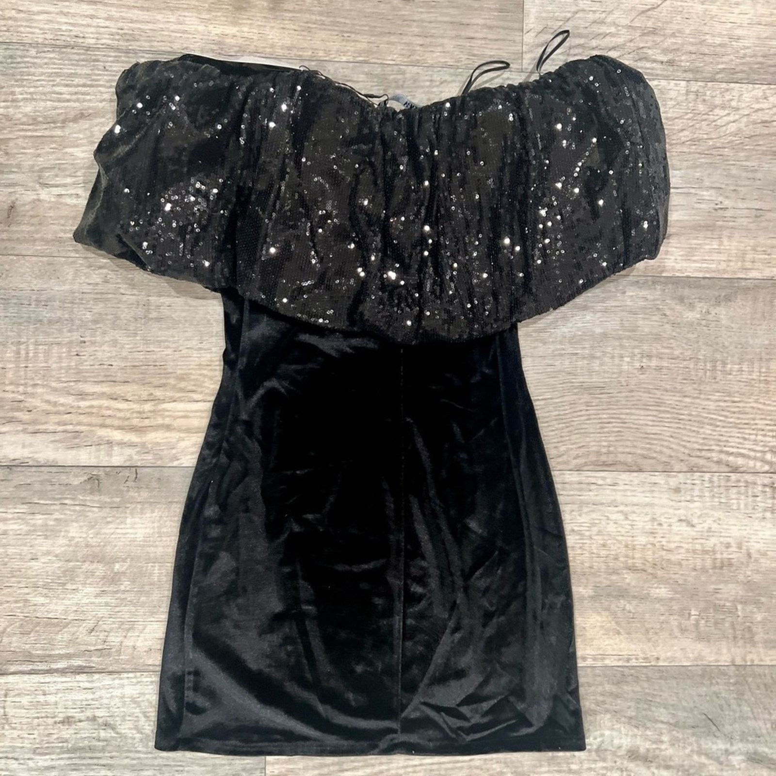 Zara ZARA Off-Shoulder Sequin Bubble Velvet Mini Dress NWT (L) Size L / US 10 / IT 46 - 22 Thumbnail