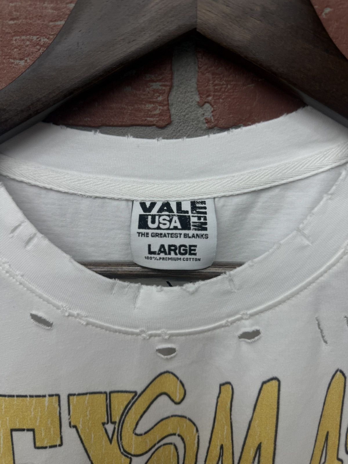 Vale Valley White Summer Tee Men’s Size L (NEW) Size US L / EU 52-54 / 3 - 7 Thumbnail