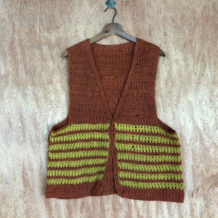 Aran Isles Knitwear Japan Brand Brown crochet vintage cardigan Vest #c451DLL Size M / US 6-8 / IT 42-44 - 1 Thumbnail