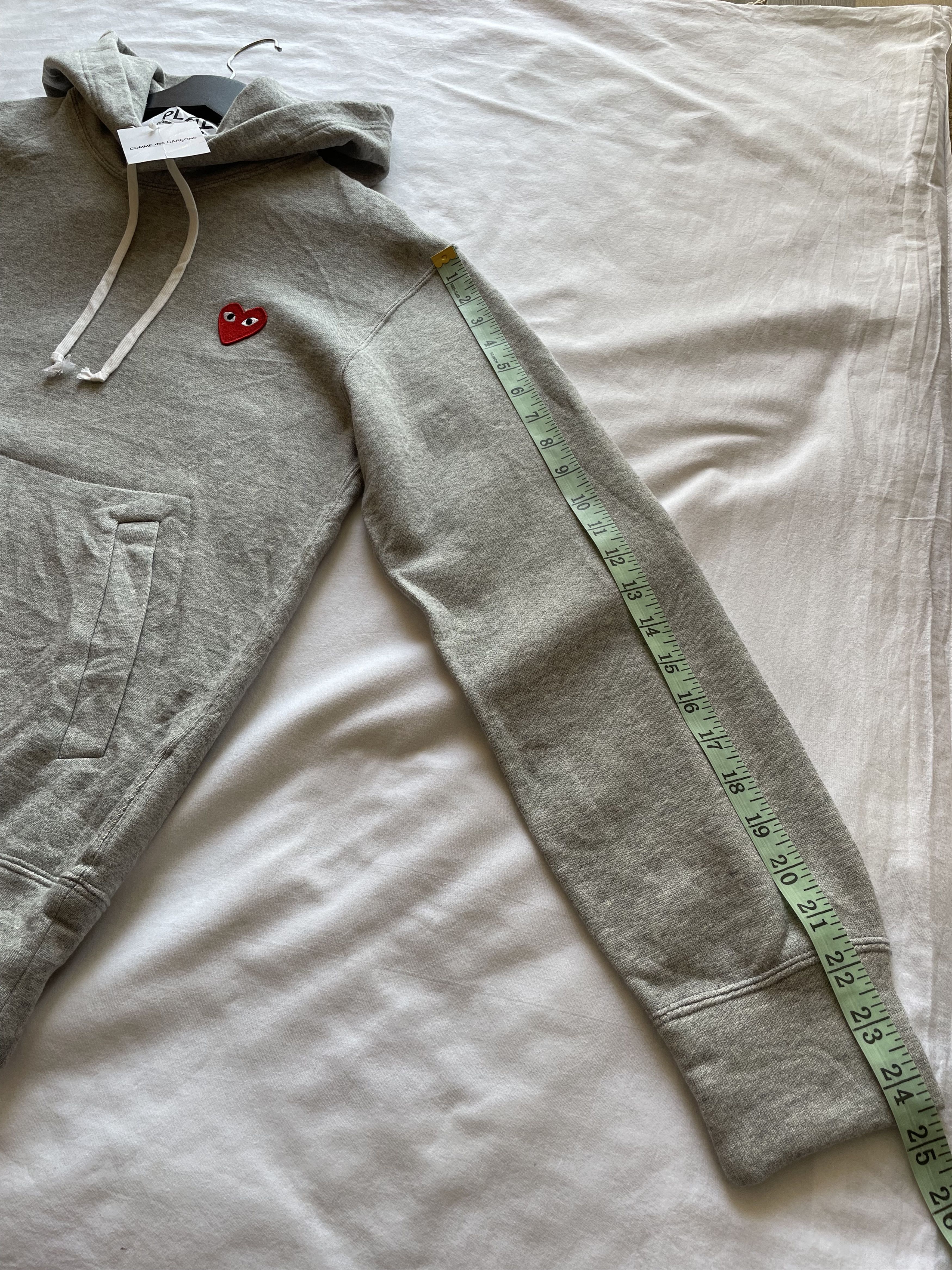 Comme des Garcons × Comme des Garcons PLAY × Comme des Garcons SHIRT COMME DES GARCONS PLAY HOODIE SWEATER SWEATSHIRT Size US M / EU 48-50 / 2 - 15 Thumbnail