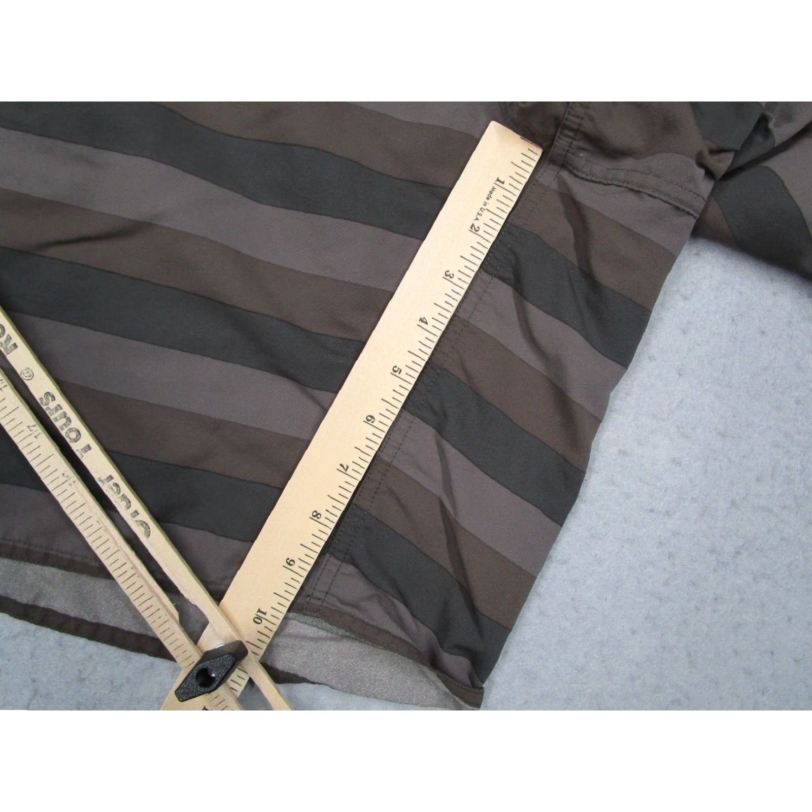 Patagonia Patagonia Mens Brown Striped Bottom Trunks 38 10" Surf Beach Swim Button Fly Drawstring Rear Pocket Nylon 100% Vintage? No Size US 38 / EU 54 - 5 Thumbnail