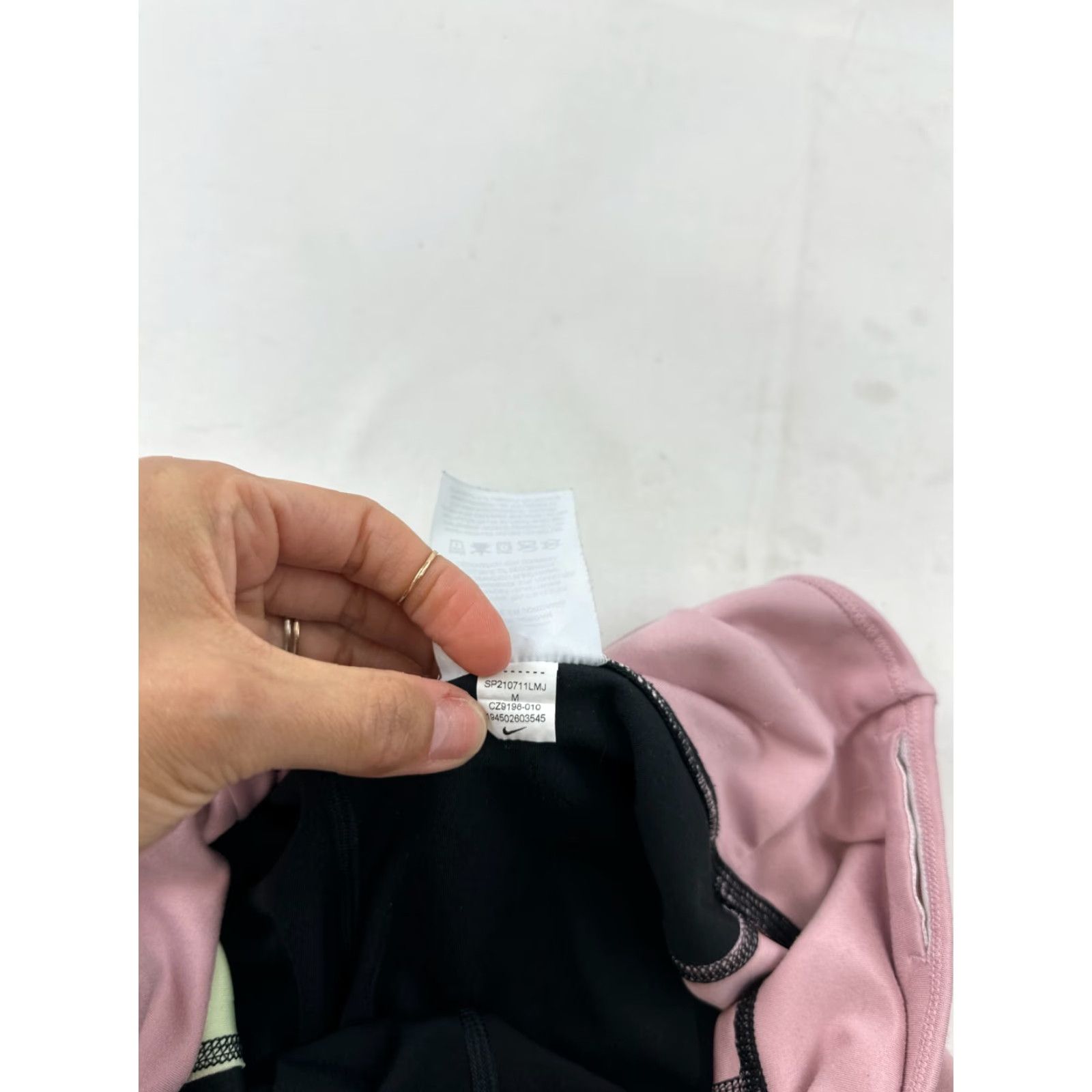 Nike Nike Leggings Women Medium Multicolor Colorblock Dri-Fit Pull On Elastic Waist Compression Skinny Inseam 24in Size 32" / US 10 / IT 46 - 6 Thumbnail