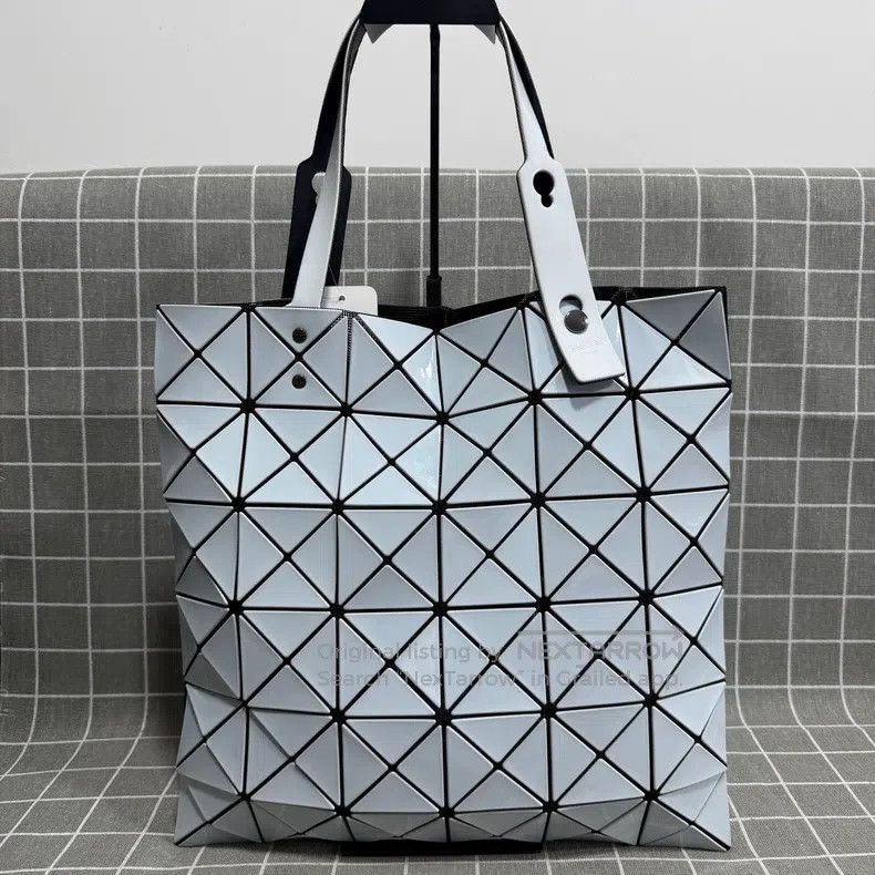 Issey Miyake Issey Miyake 6-grid Glossy Haze Blue Tote Bag Size ONE SIZE - 2 Thumbnail
