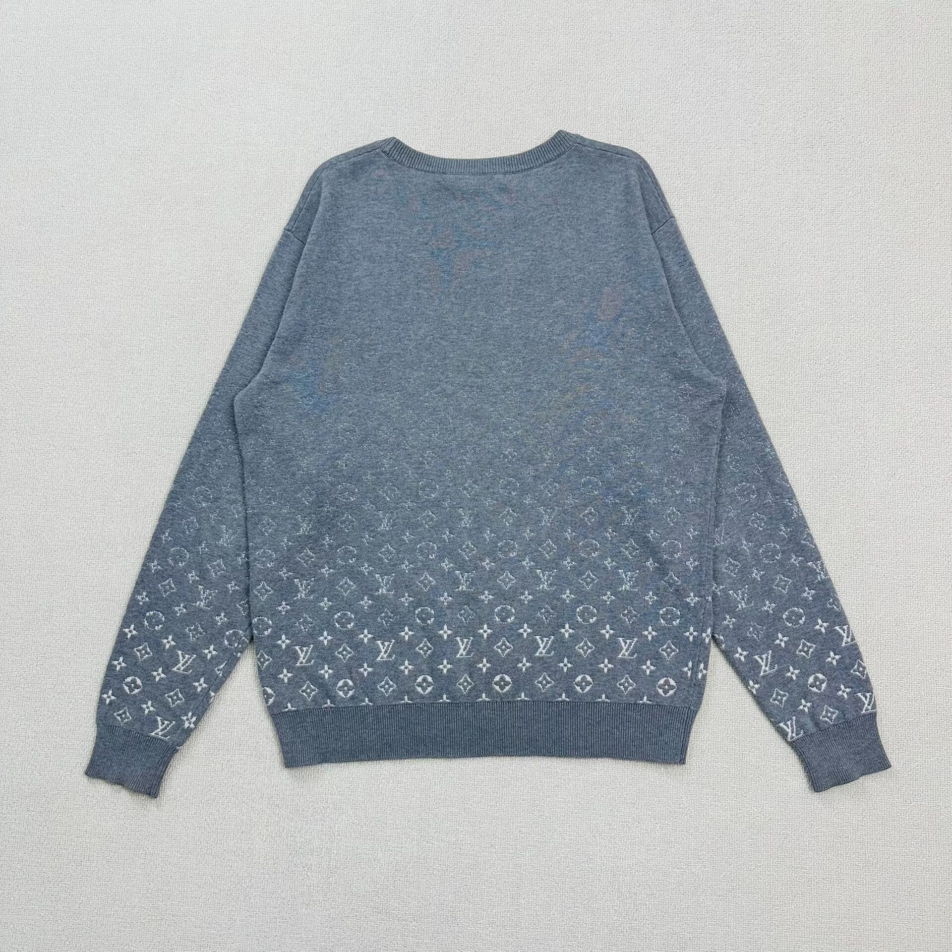 Louis Vuitton louis vuitton gradient logo sweater size L Size US L / EU 52-54 / 3 - 3 Thumbnail