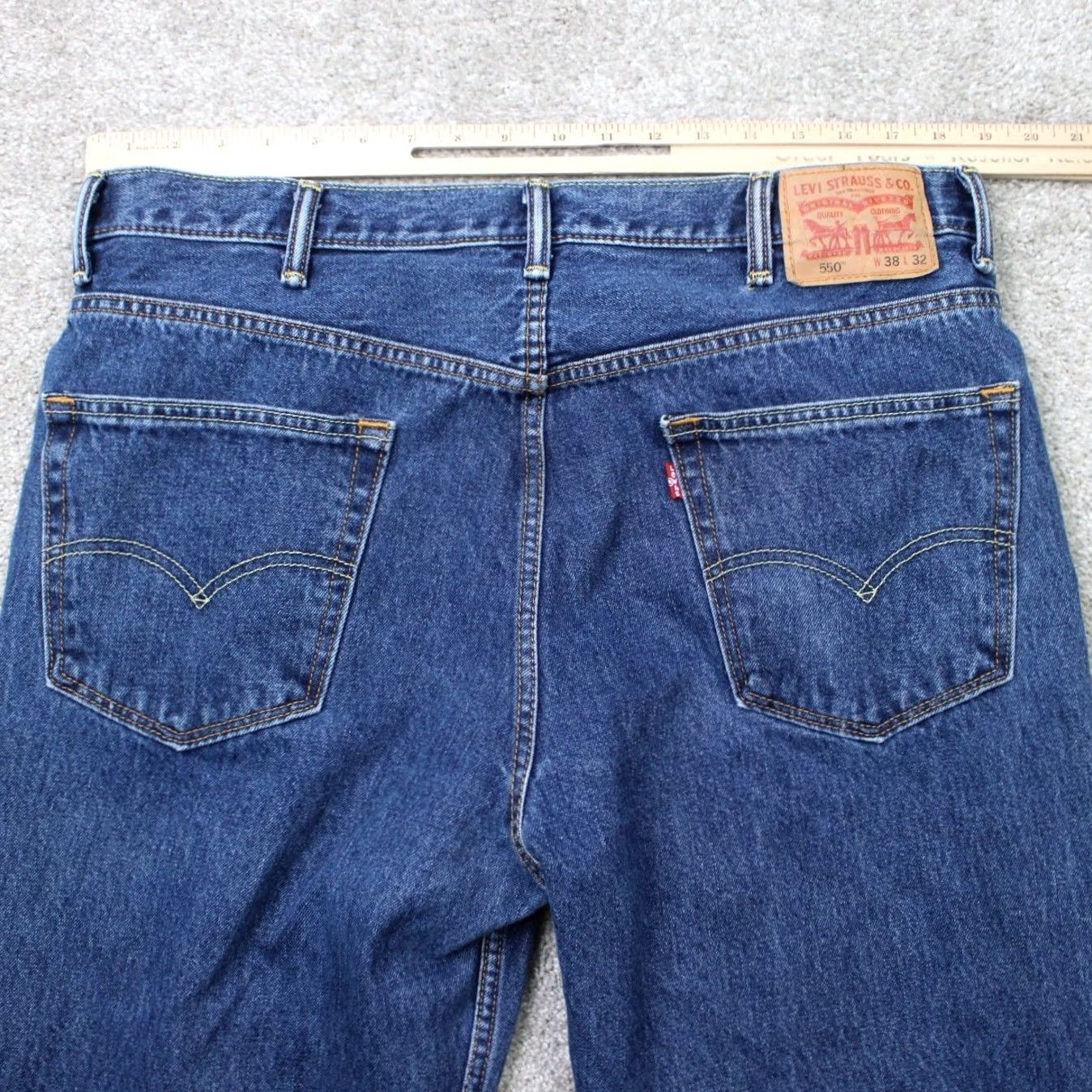 Levi's Levi's Jeans 550 Mens 38x32 Blue Relaxed Fit 5-Pocket Denim 100% Cotton Button Zip Straight Casual Vintage: No Men? Size US 38 / EU 54 - 6 Thumbnail