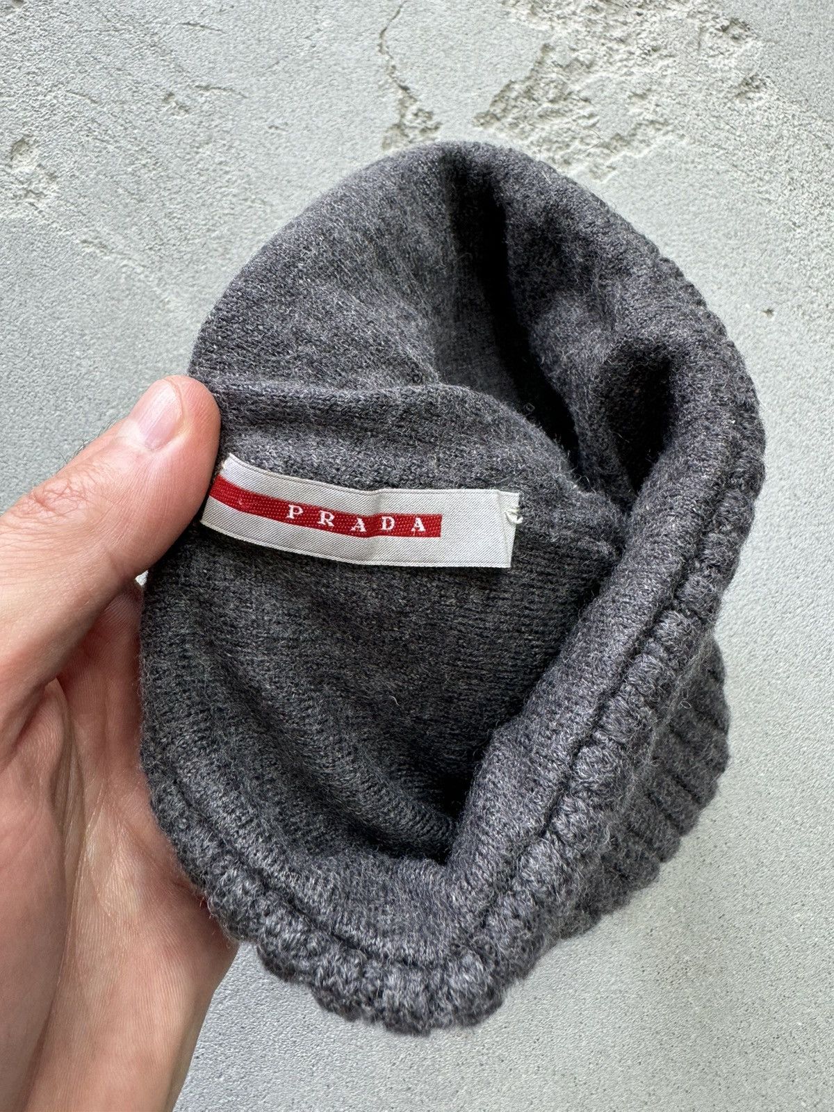 Prada Prada Beanie Hat Red Tab Size ONE SIZE - 6 Thumbnail